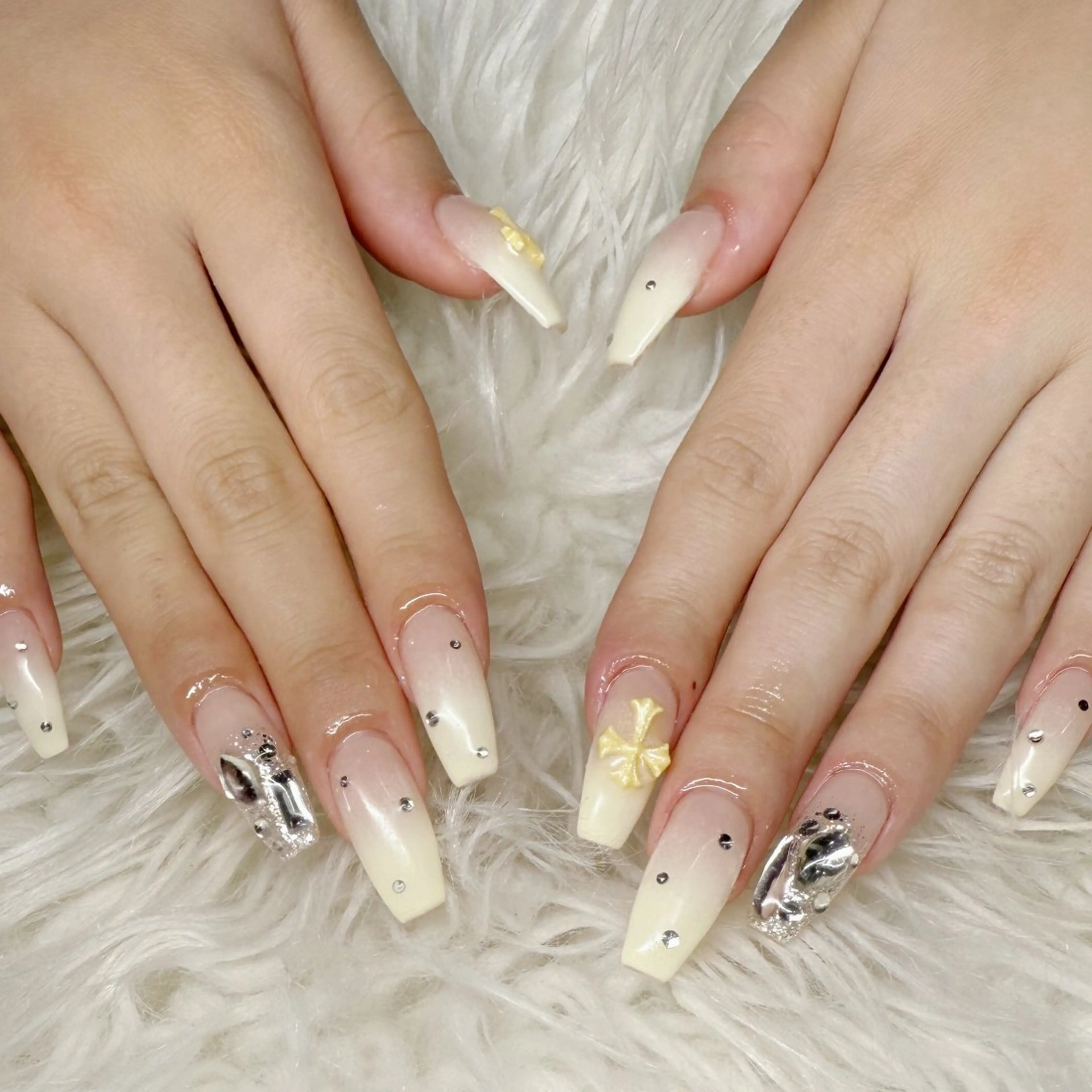 ネイル ハンドネイル Arva Manaのネイルデザイン