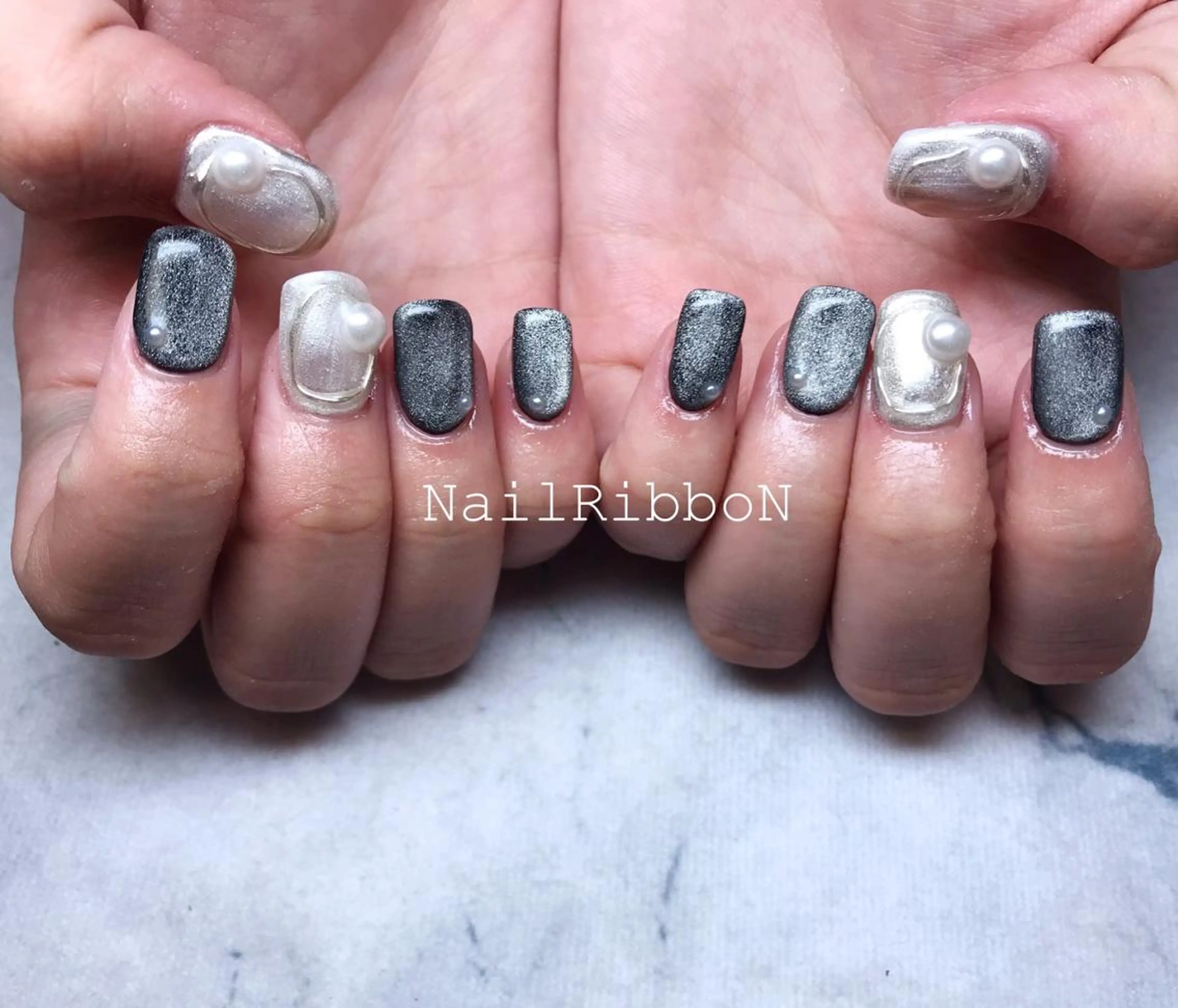 ネイル ネイルリボン 受付スタッフのネイルデザイン