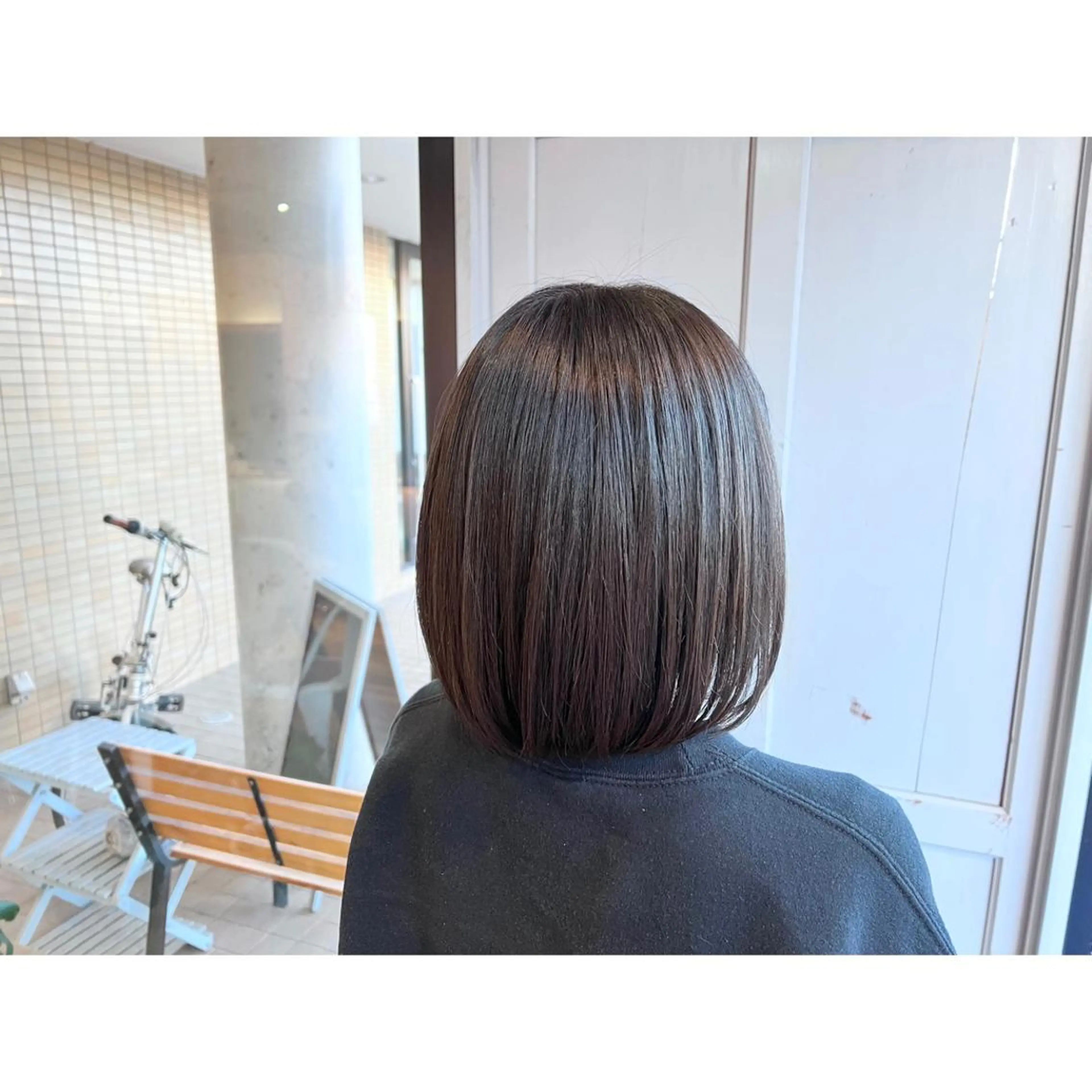 ミディアム カラー アッシュ ヘアカラー トリートメント ツキダテ ユイのヘアスタイル