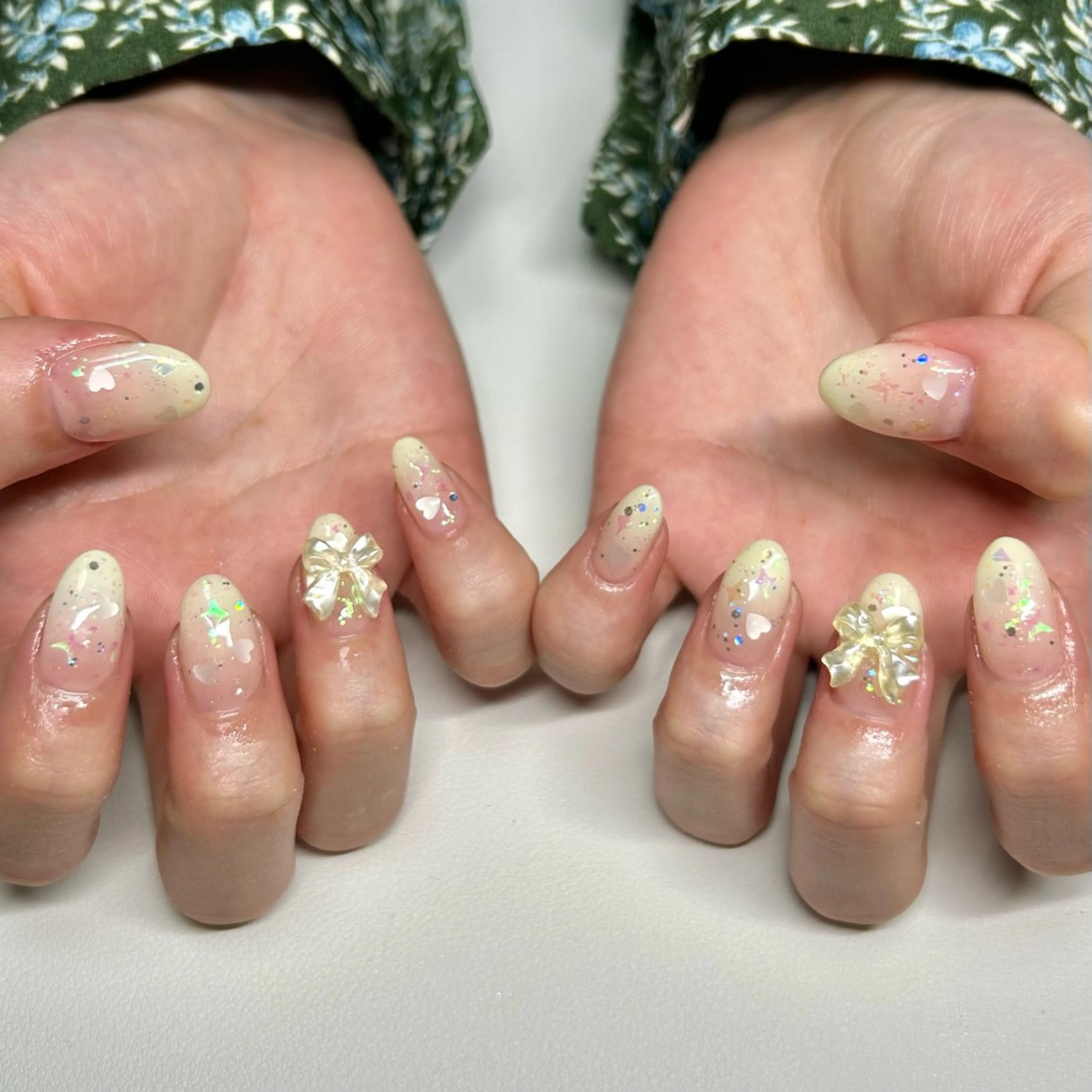 ネイル 黄色 ハンドネイル alien girl所属・aliengirl Ayuのエステ・リラクイメージ