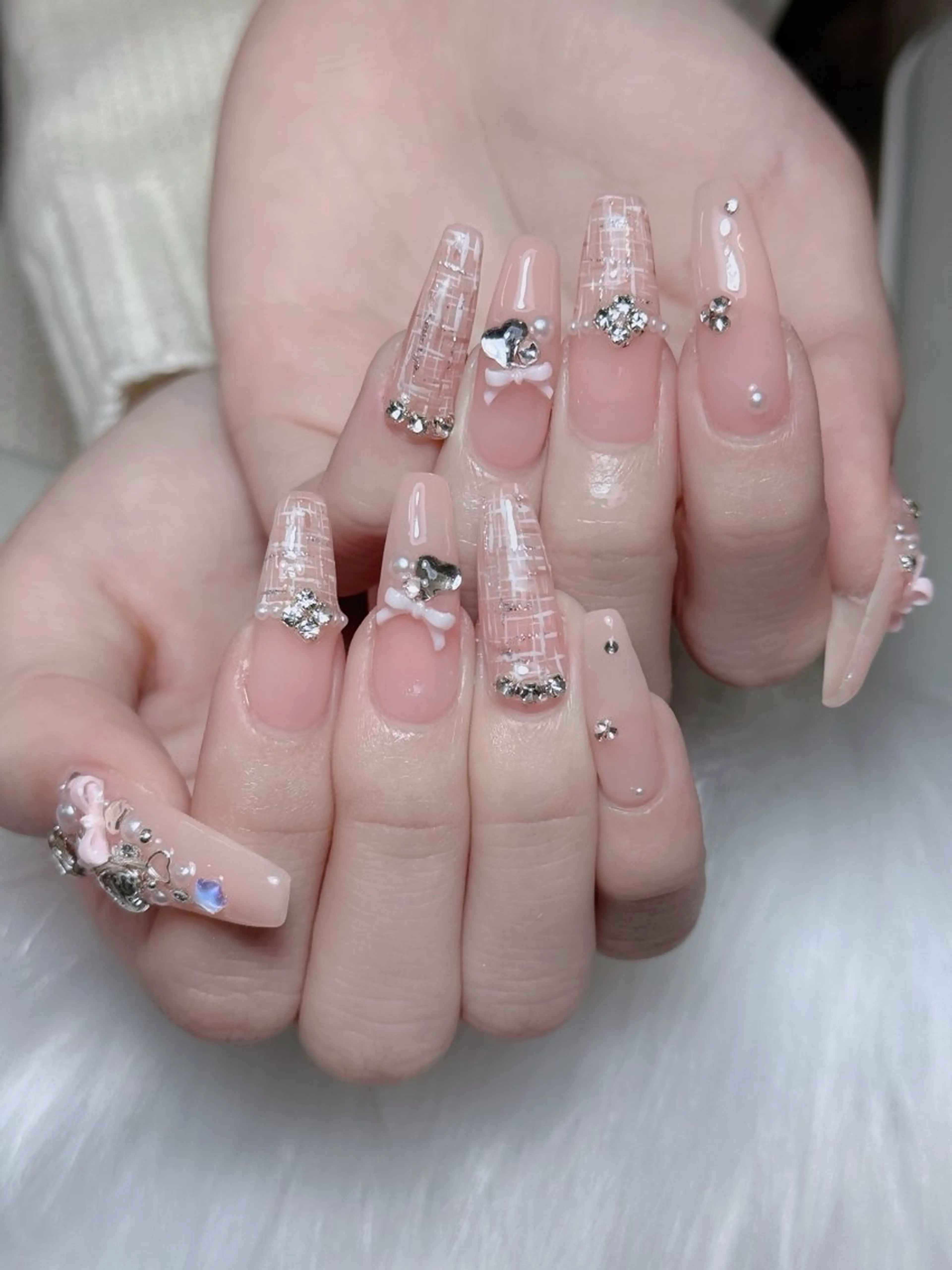 ネイル オーロラネイル チークネイル フットネイル フレンチネイル 韓国ネイル ハンドネイル Lumi Nailのネイルデザイン