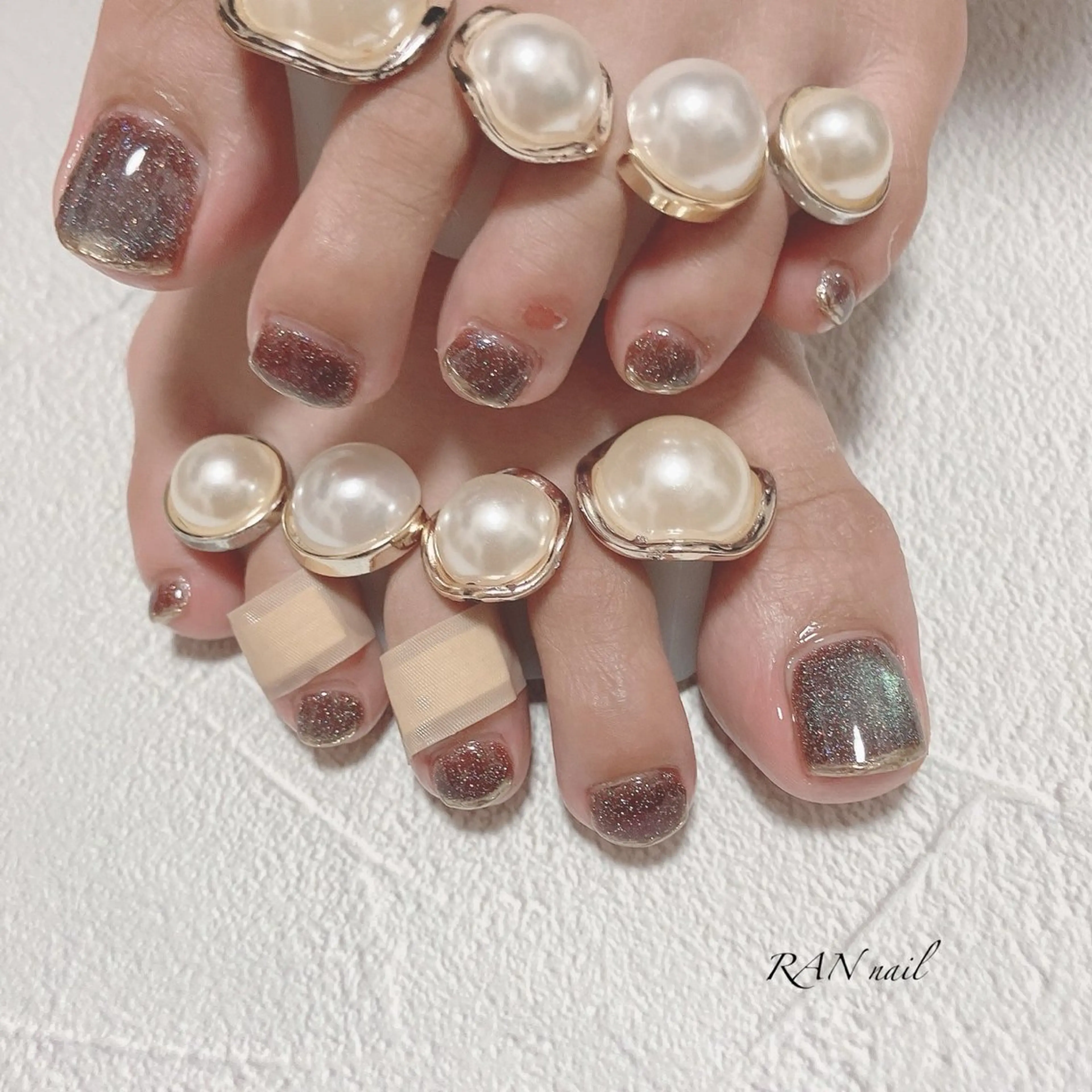 ネイル ブラウン フラッシュネイル フットネイル ジェルネイル グリーン ハンドネイル フットネイル RAN nail 〜ランネイル〜所属・RAN nailのネイルデザイン