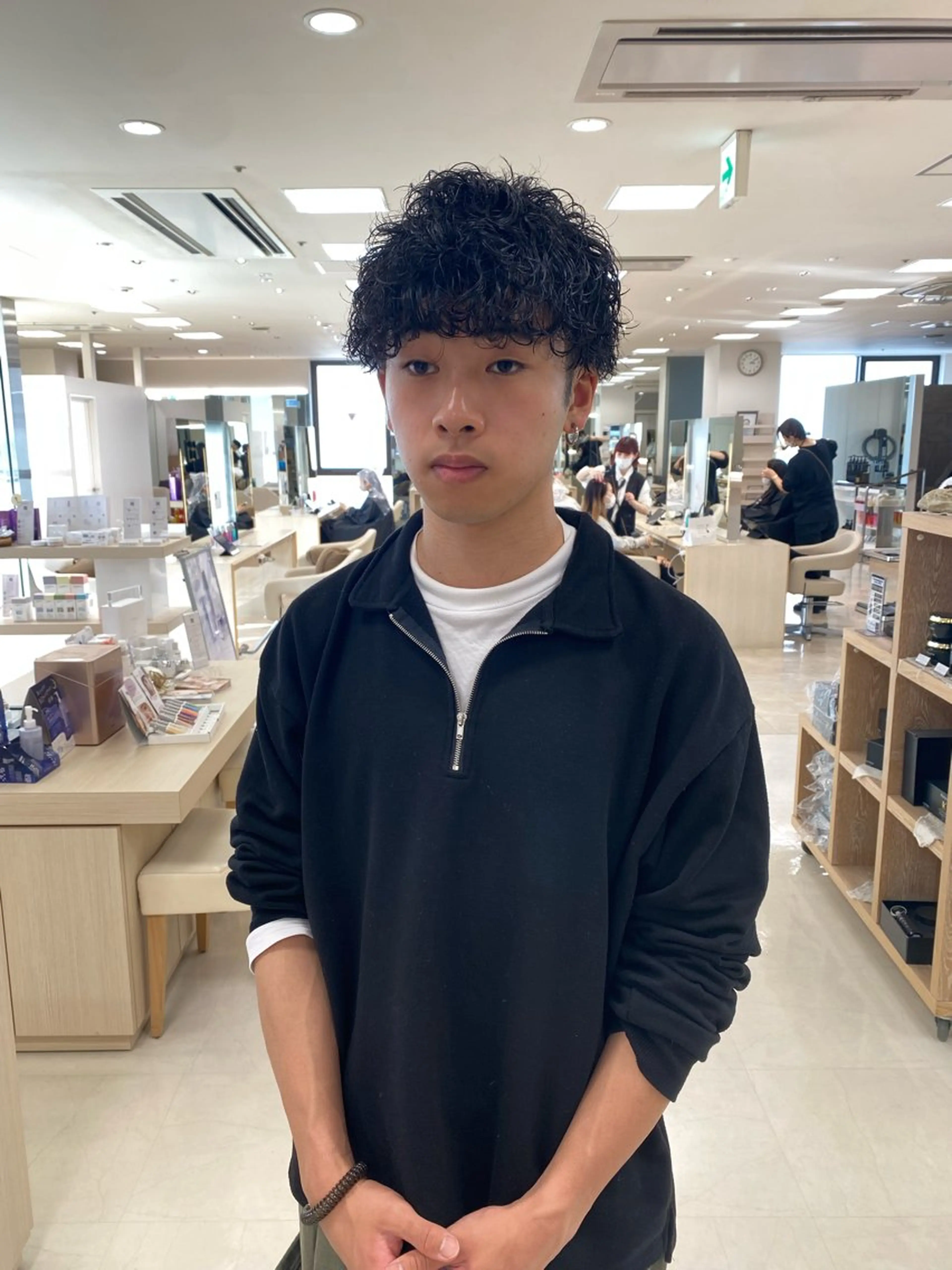 ショート パーマ メンズ カット パーマ トリートメント 湘南/メンズパーマ/ ハイライト/ユチカのヘアスタイル