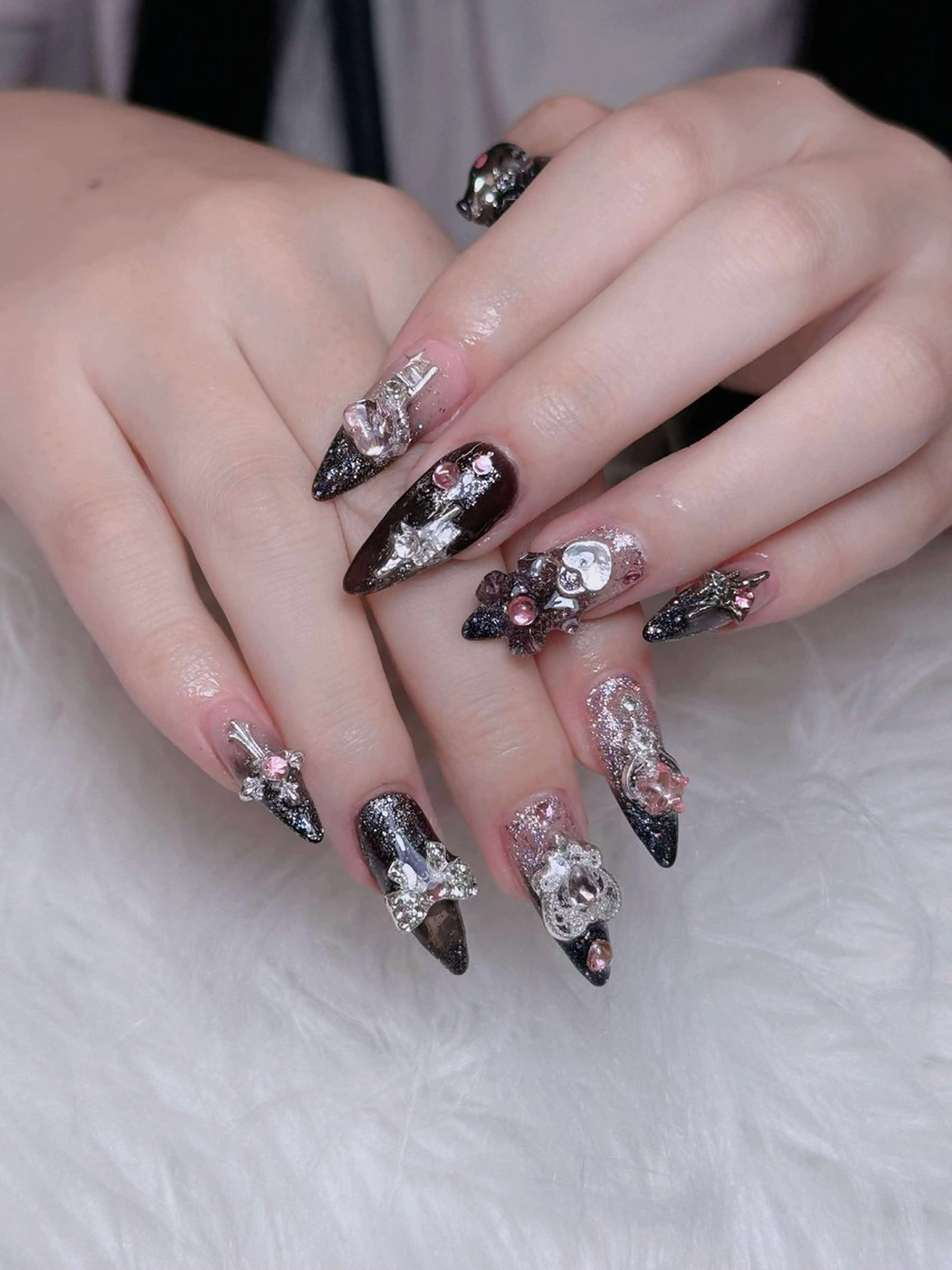 ネイル オーロラネイル チークネイル フットネイル フレンチネイル 韓国ネイル ハンドネイル Lumi Nailのネイルデザイン