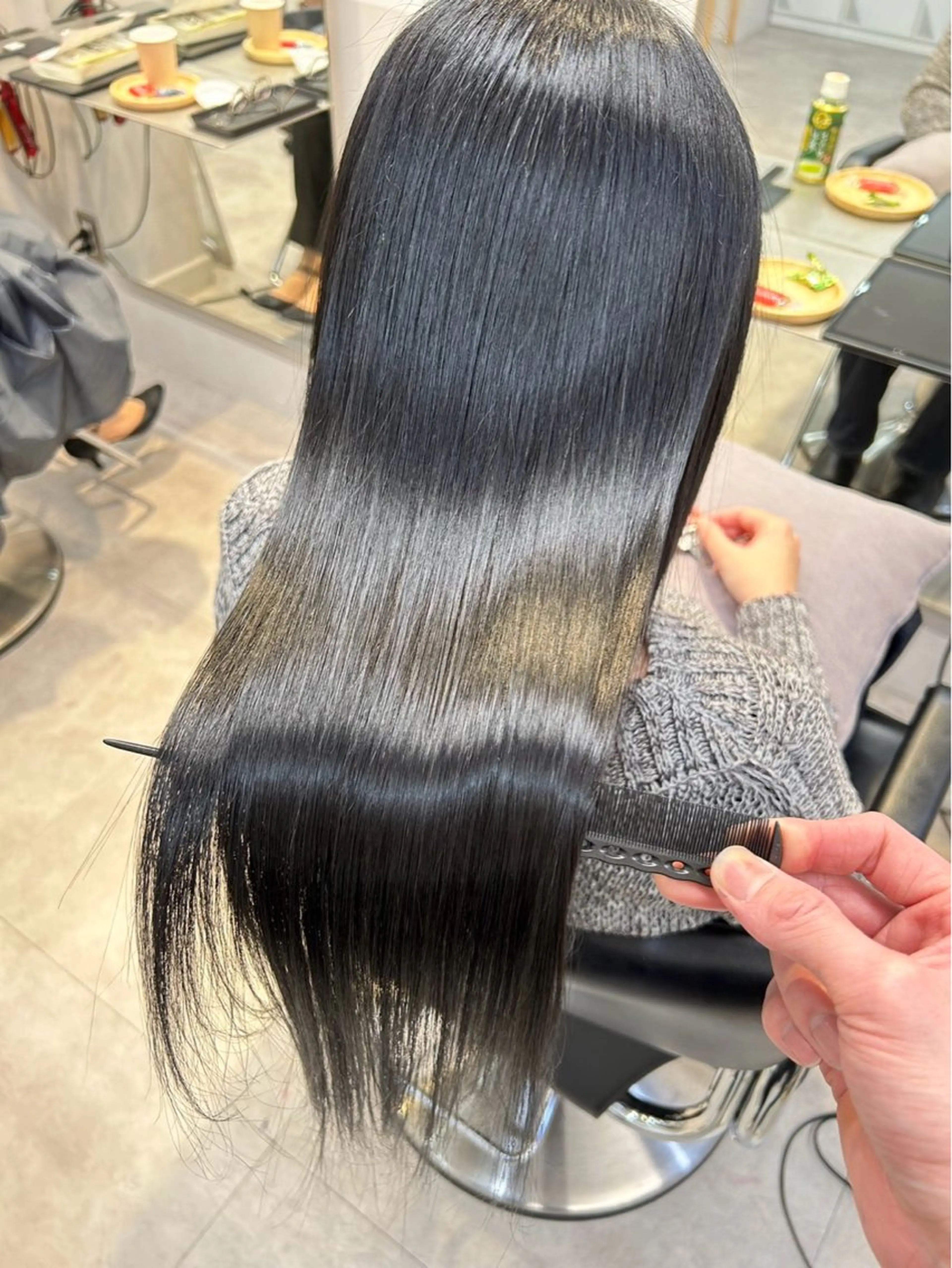 ✨️縮毛矯正✨️(肩下​〜​ロング料金550円)の写真