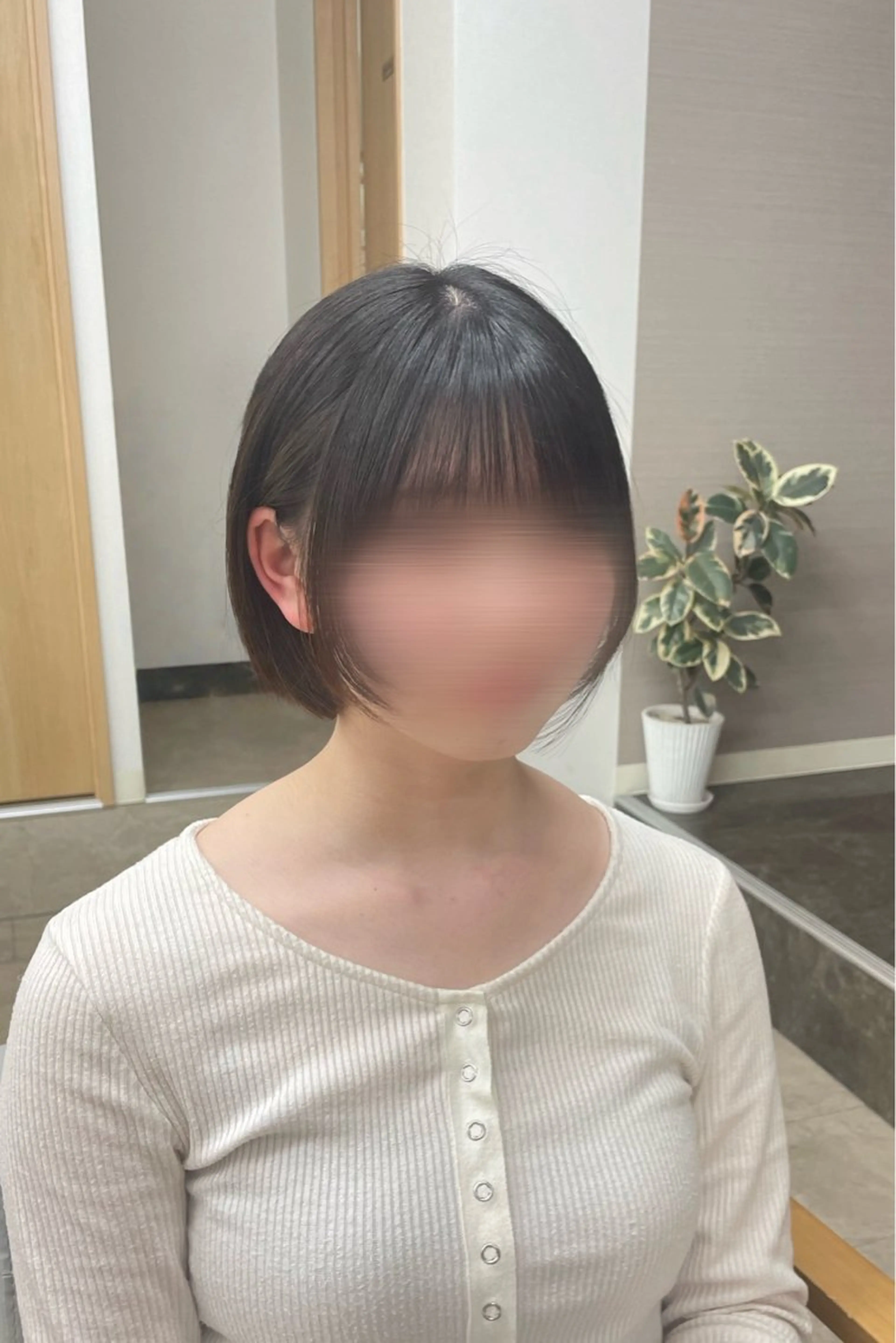 ショート ショートボブ ボブ 顔まわりレイヤー 顔周りカット レイヤーカット カット luna所属・luna ayane ／透明感カラーのヘアスタイル