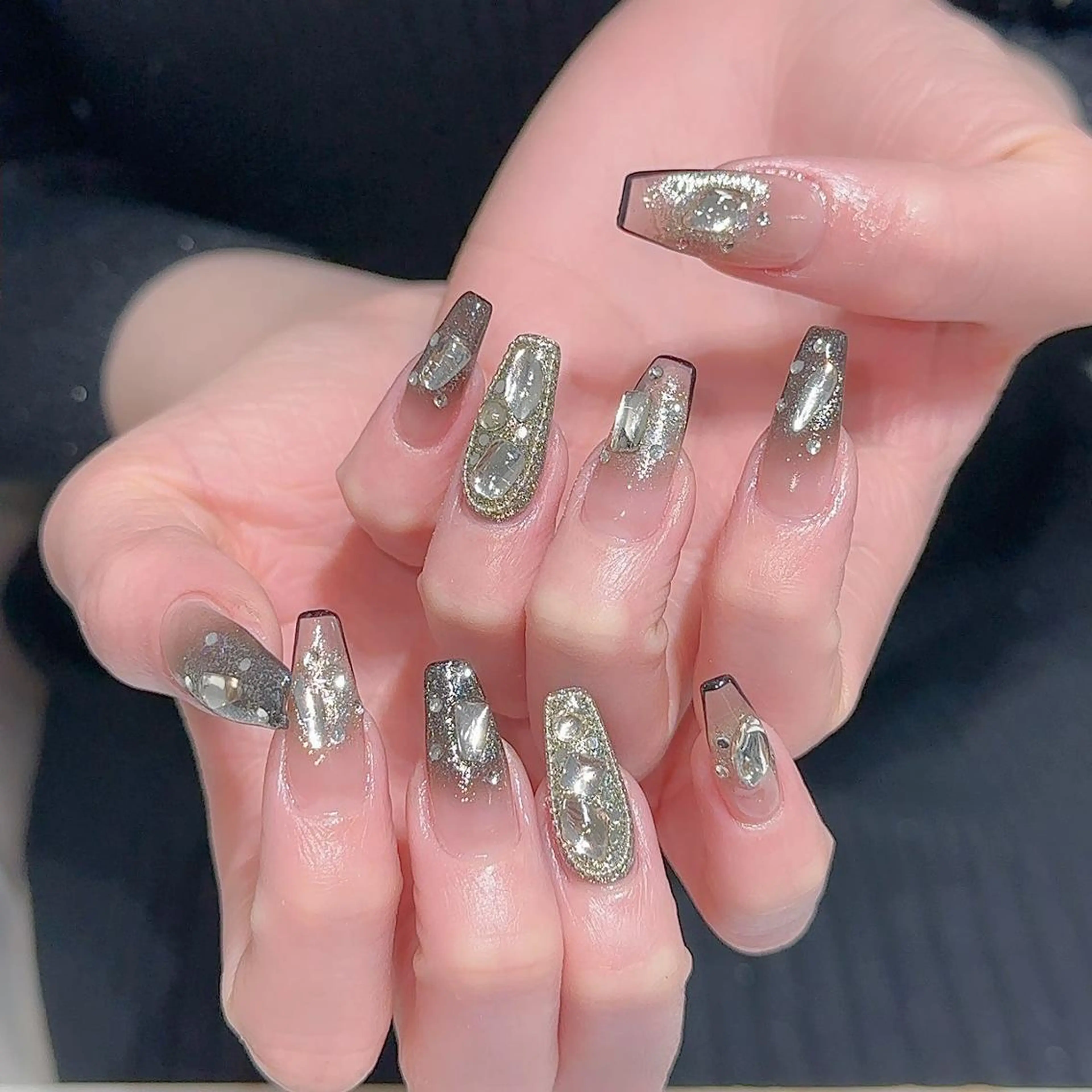 ネイル ハンドネイル Queens ひなのネイルデザイン