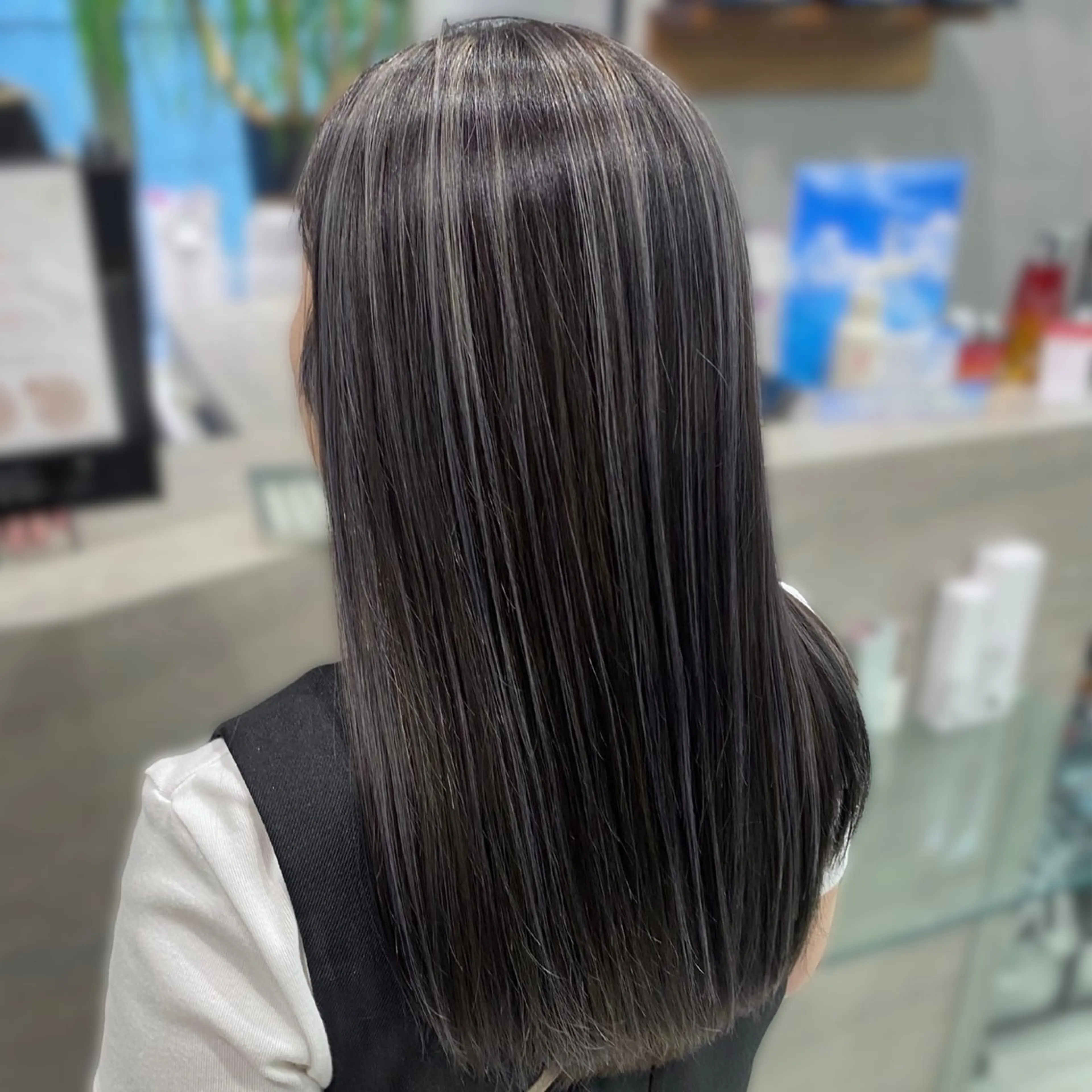 ミディアム カラー バレイヤージュ ブリーチ デザインカラー ハイライトカラー 外国人風カラー カット ヘアカラー トリートメント 銀座/ハイライト特化 🌿ブリーチ/片山のヘアスタイル