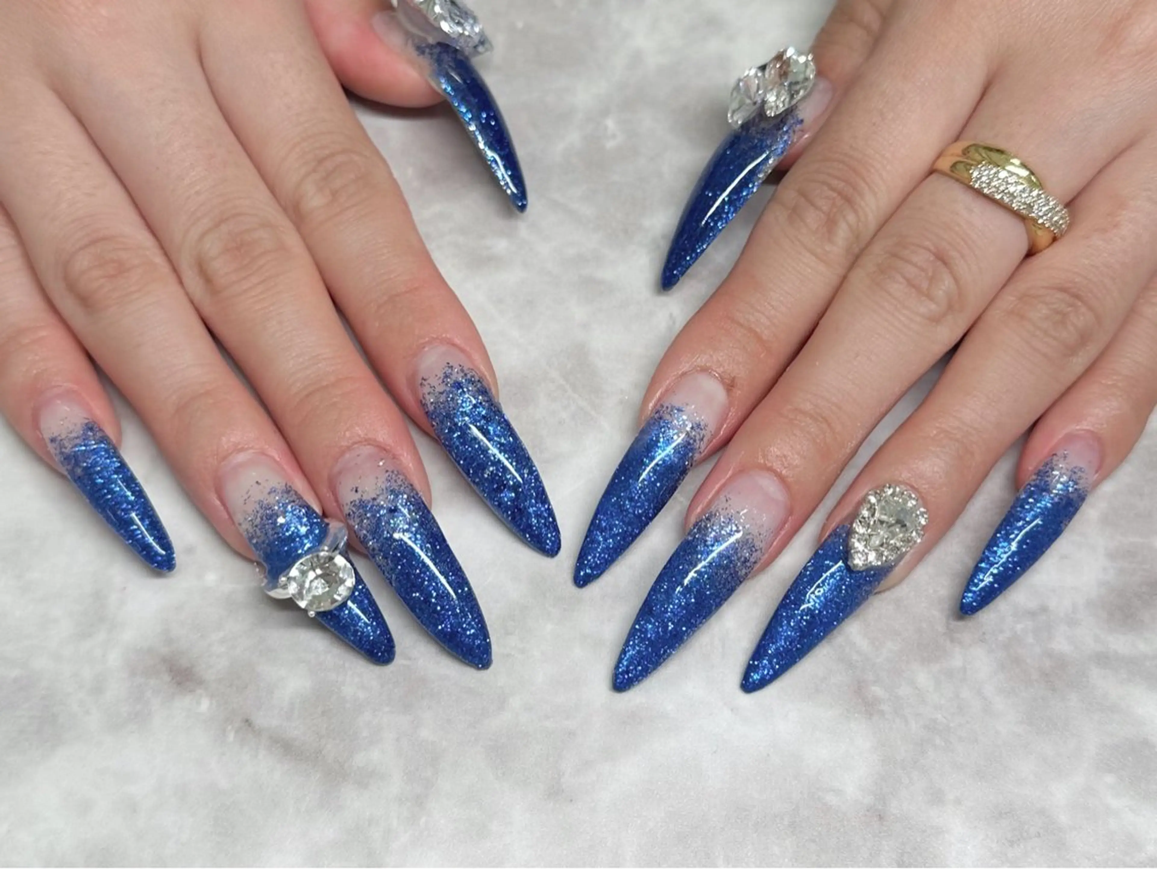 【2月期間限定★10本長さだしワンカラー・ラメグラ※歴3年スタッフ】の写真