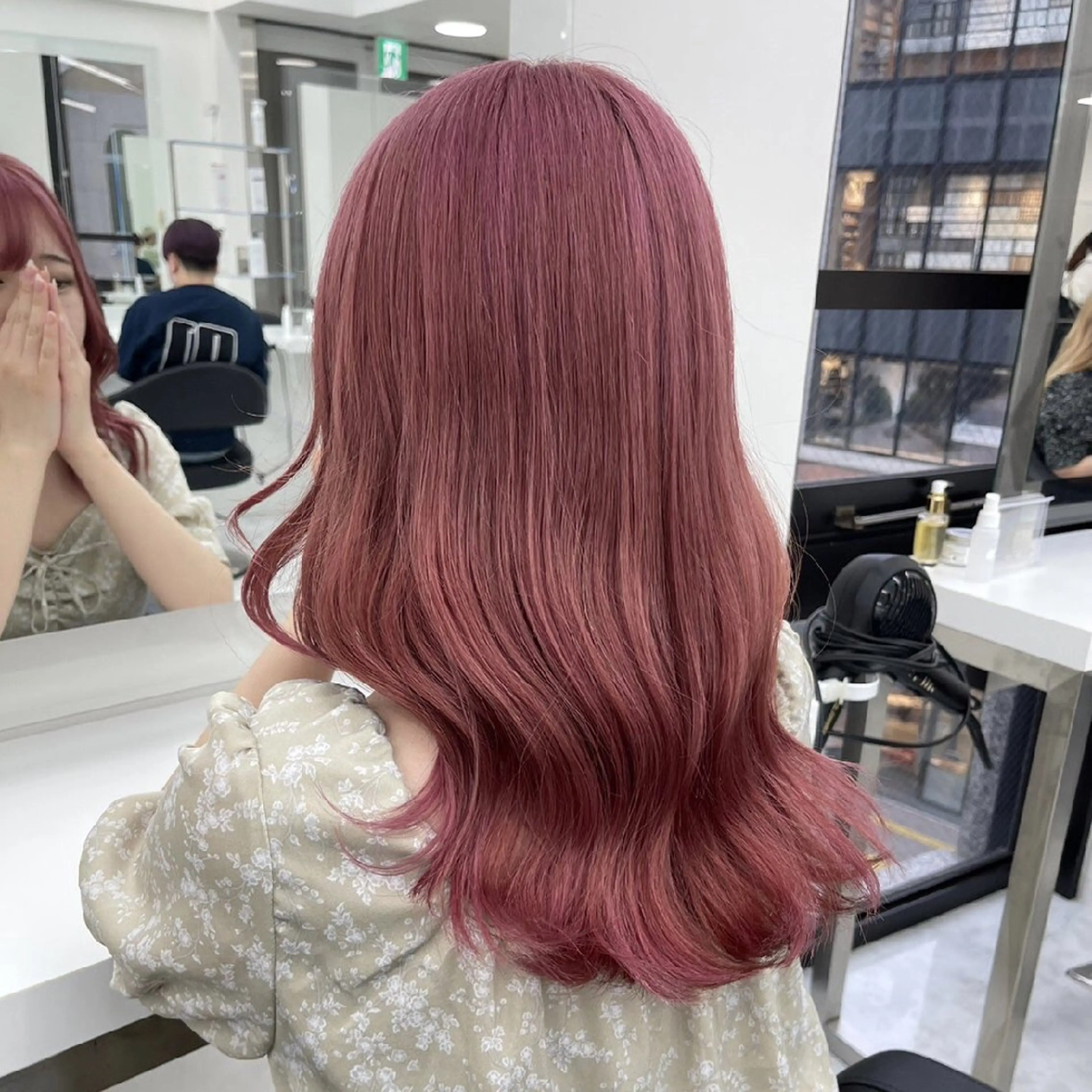 セミロング カラー ヘアカラー トリートメント ヘッドスパ ヘアセット 🪞【公式】表参道 🪞knot🪞のヘアスタイル