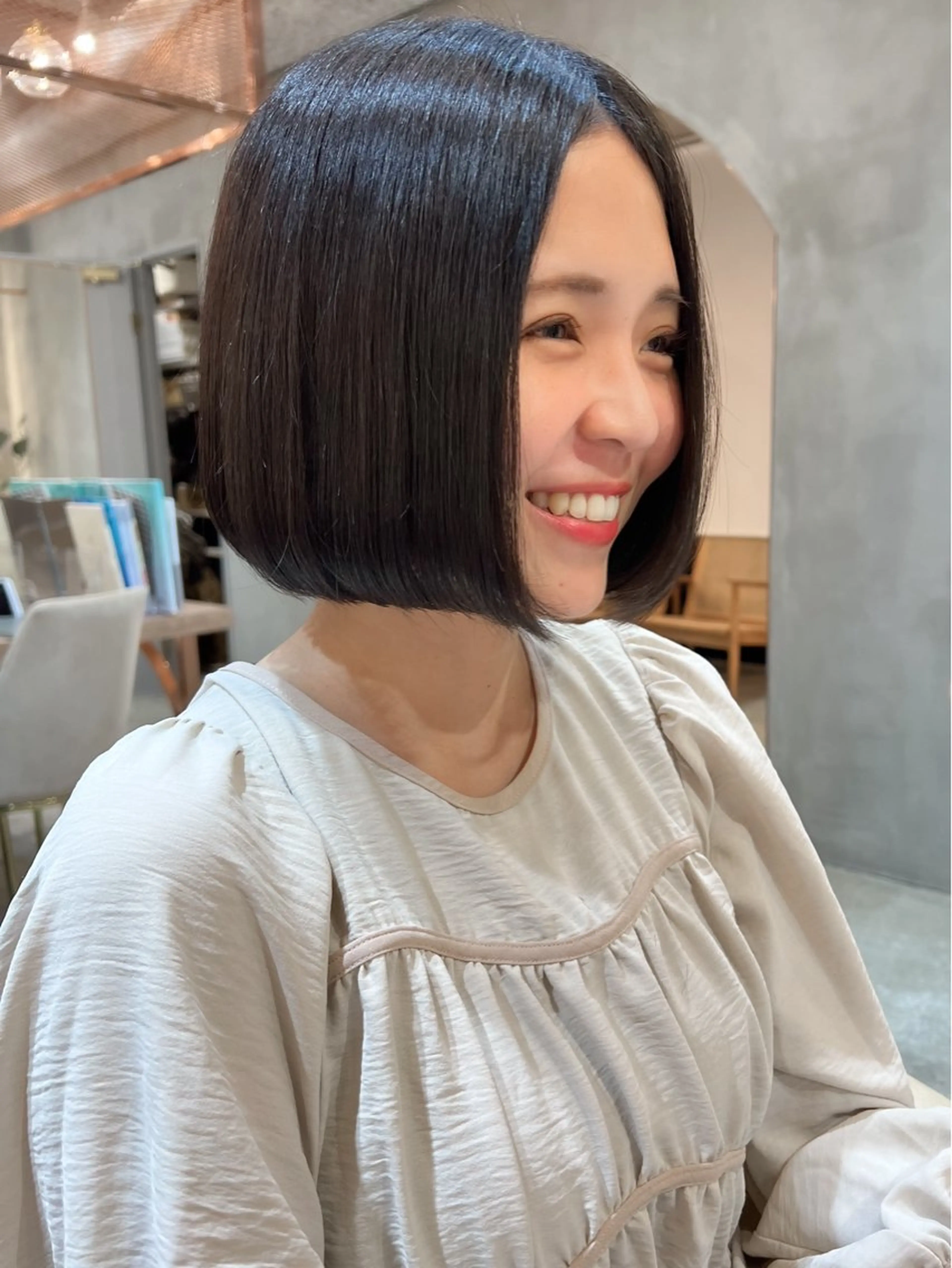 ショート カラー ボブ/巻ける縮毛矯正 /韓国レイヤーはなのヘアスタイル