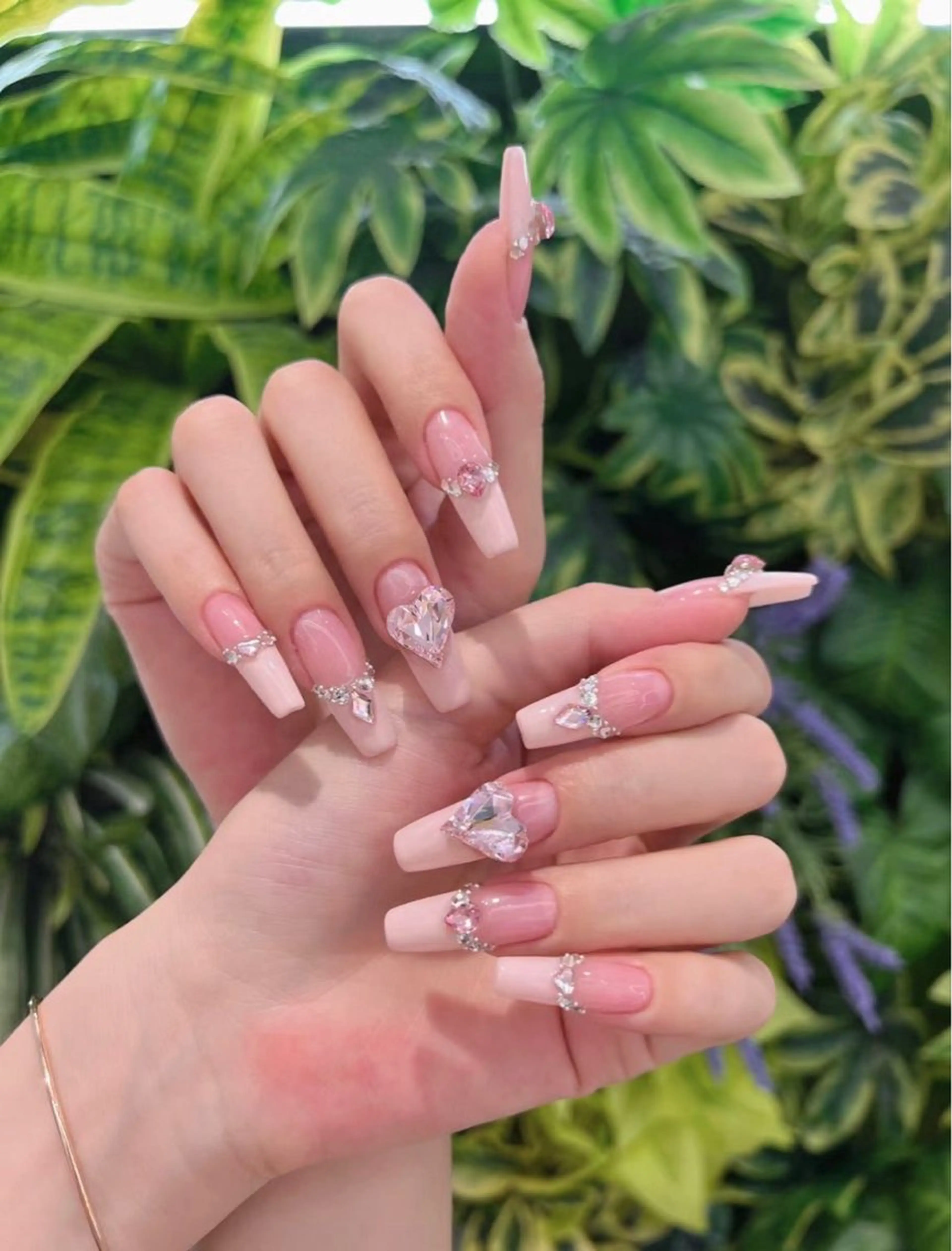 ネイル アートネイル フラワーネイル ジェルネイル グラデーション シンプルネイル Jenn Nail Salonのネイルデザイン
