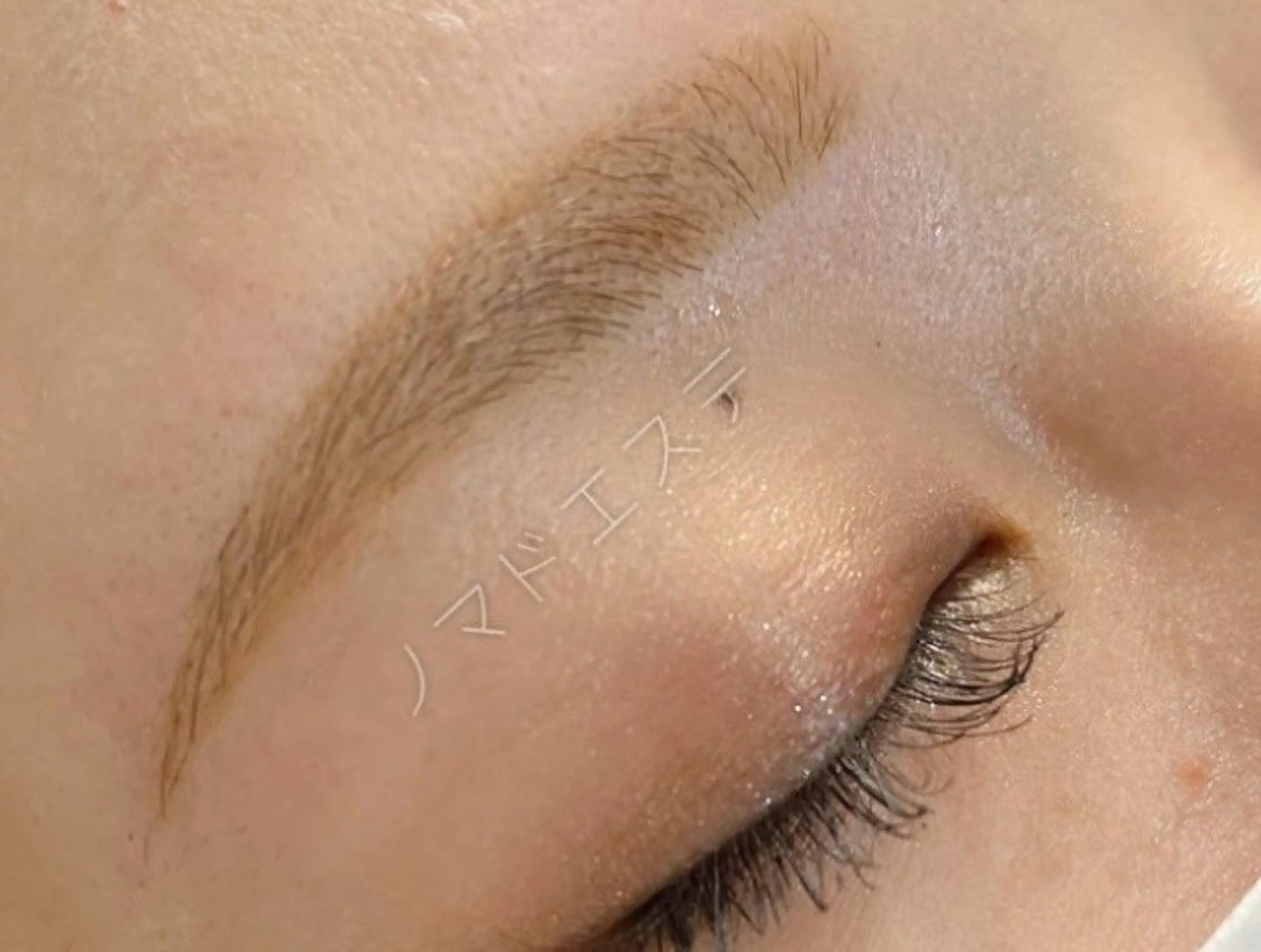 アイブロウ アイリスト ミアのマツエク・マツパデザイン
