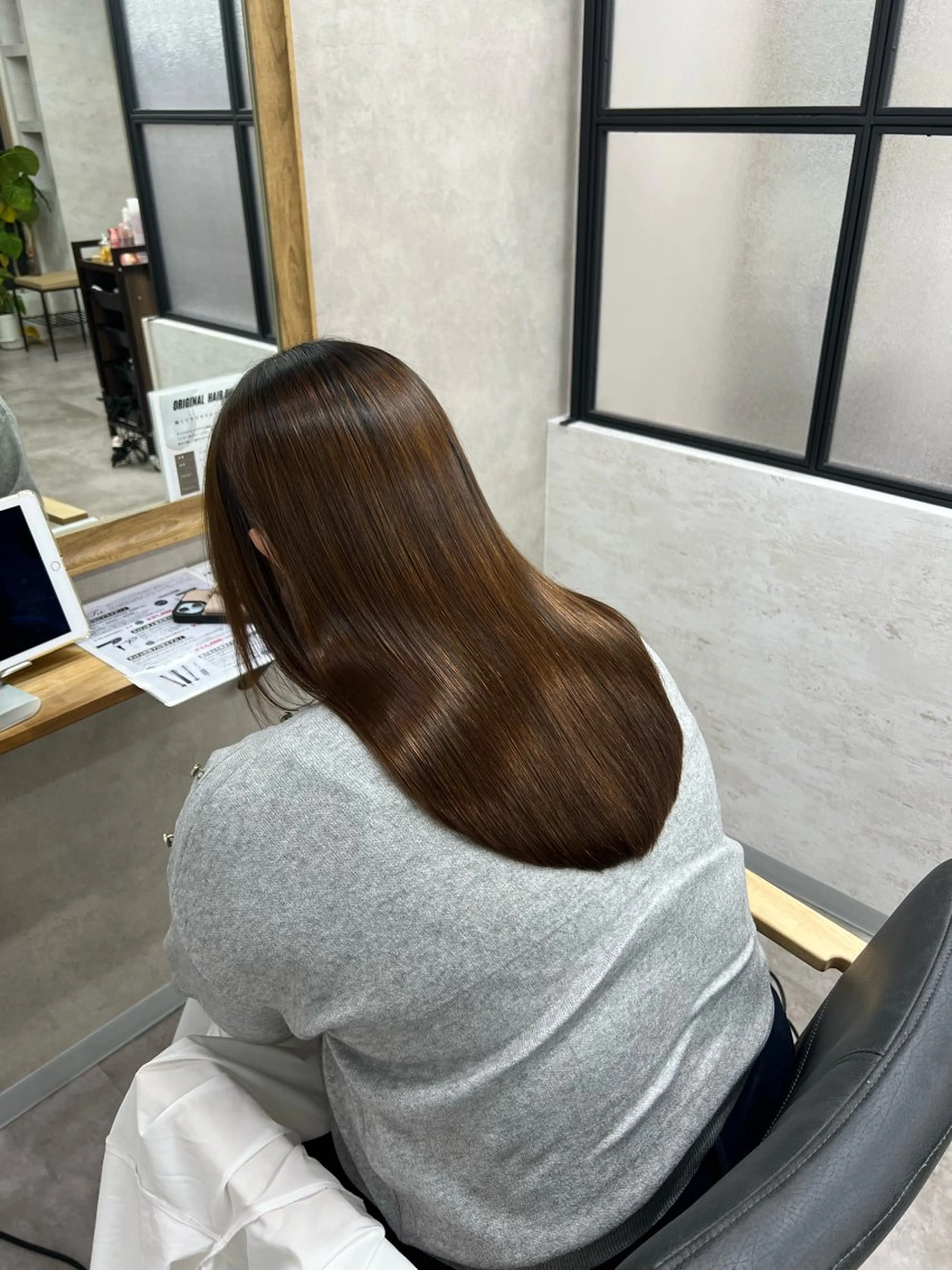 セミロング くせ毛 カット 縮毛矯正 トリートメント 前田詠吉 soaFLEARのヘアスタイル