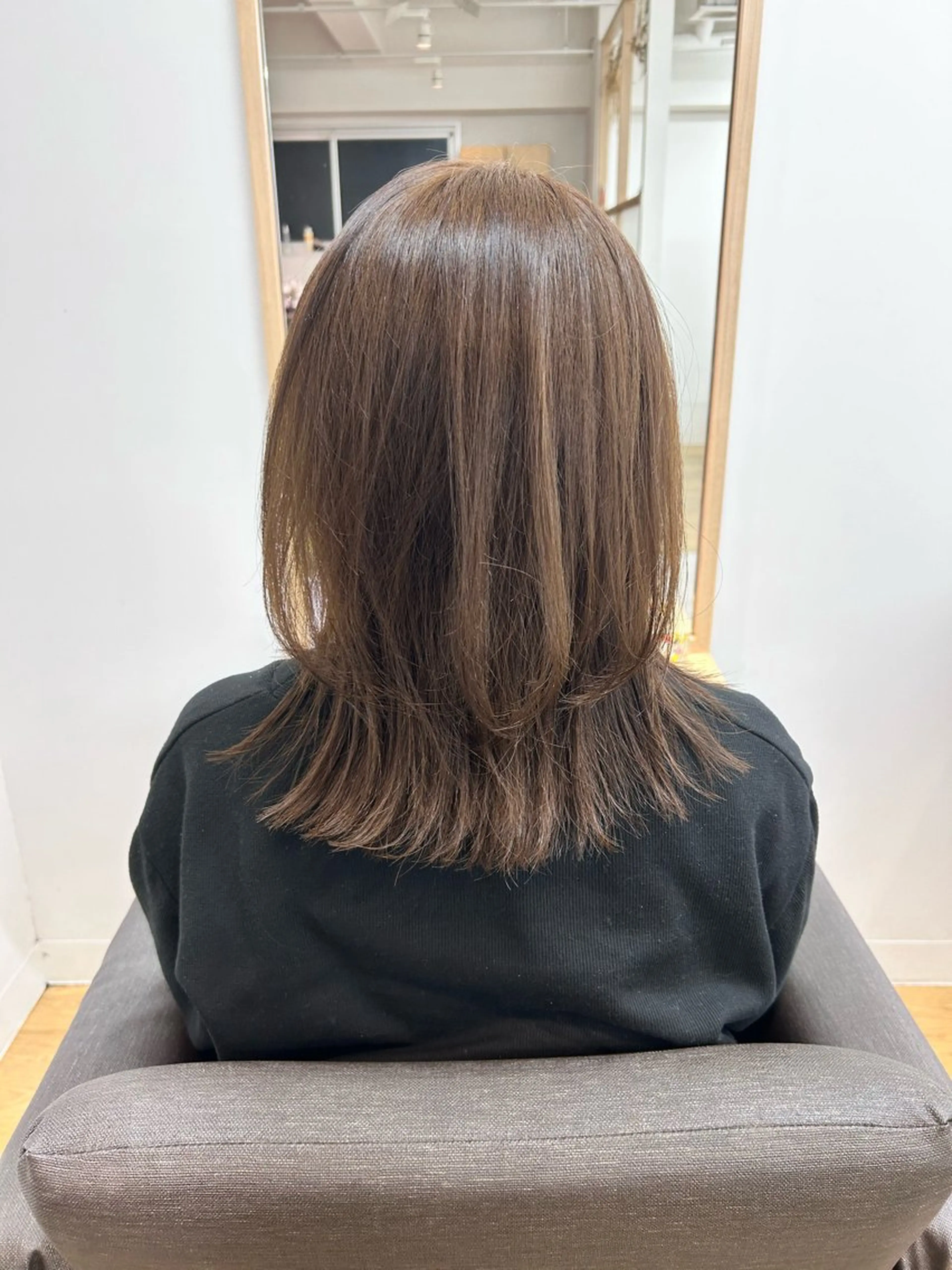 ミディアム ミディアムレイヤー レイヤーカット タカムラ ミイユのヘアスタイル