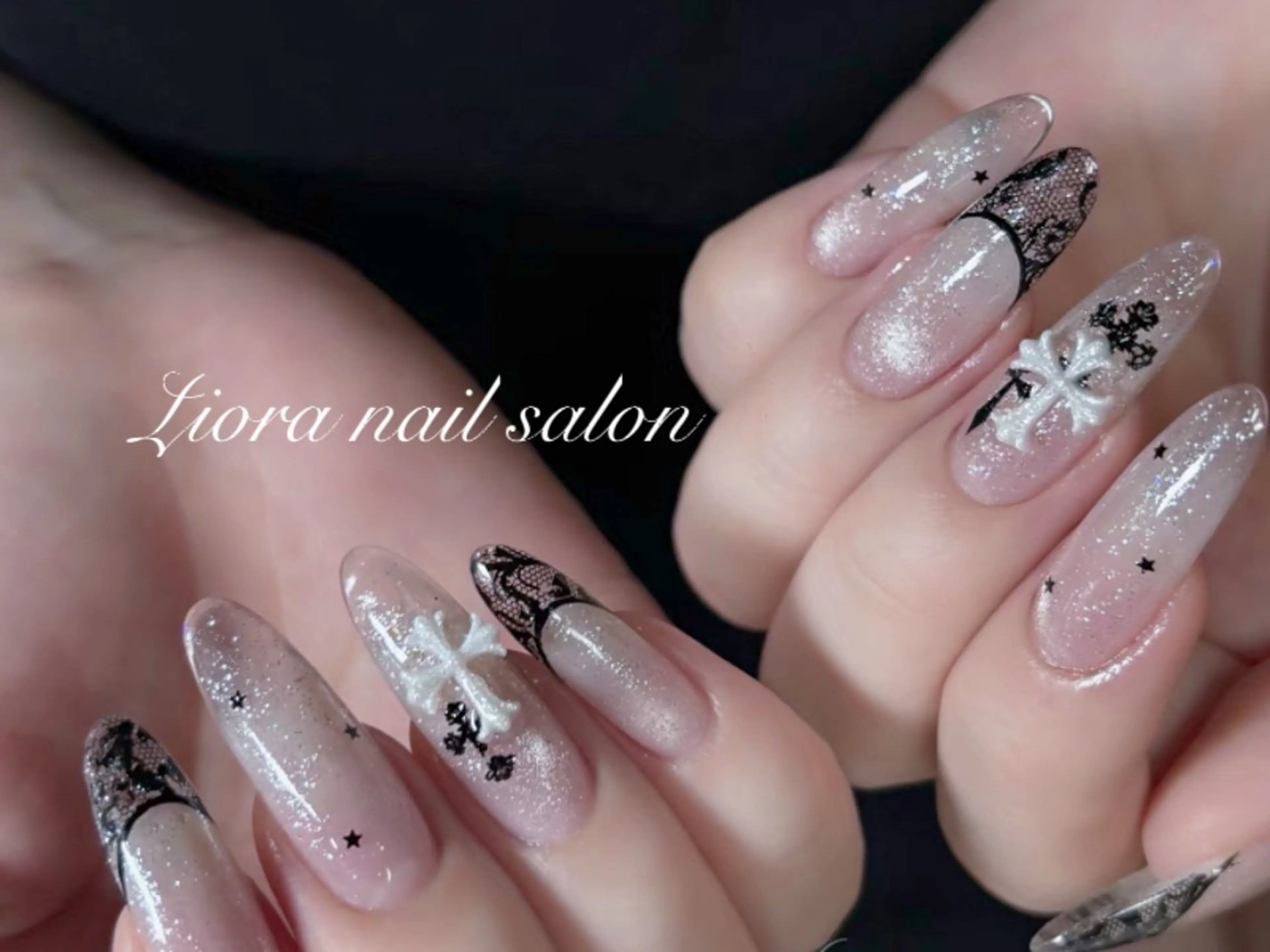 ネイル フレンチネイル ジェルネイル ガーリー グラデーション キラキラネイル ハンドネイル Liora nail 1のネイルデザイン