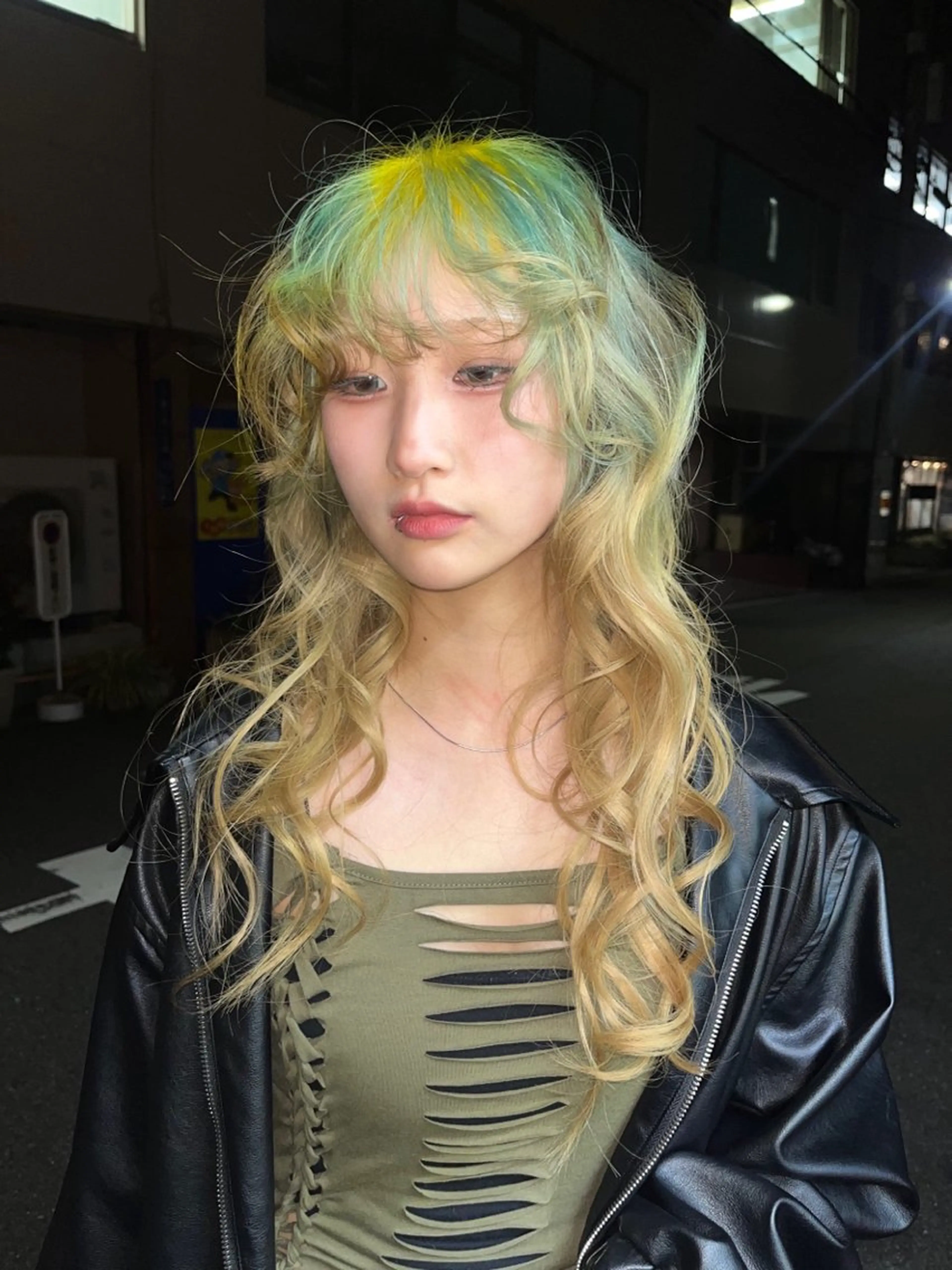 ロング カラー ブリーチ デザインカラー ハイトーンカラー TETE所属・chloe 【クロエ】のヘアスタイル