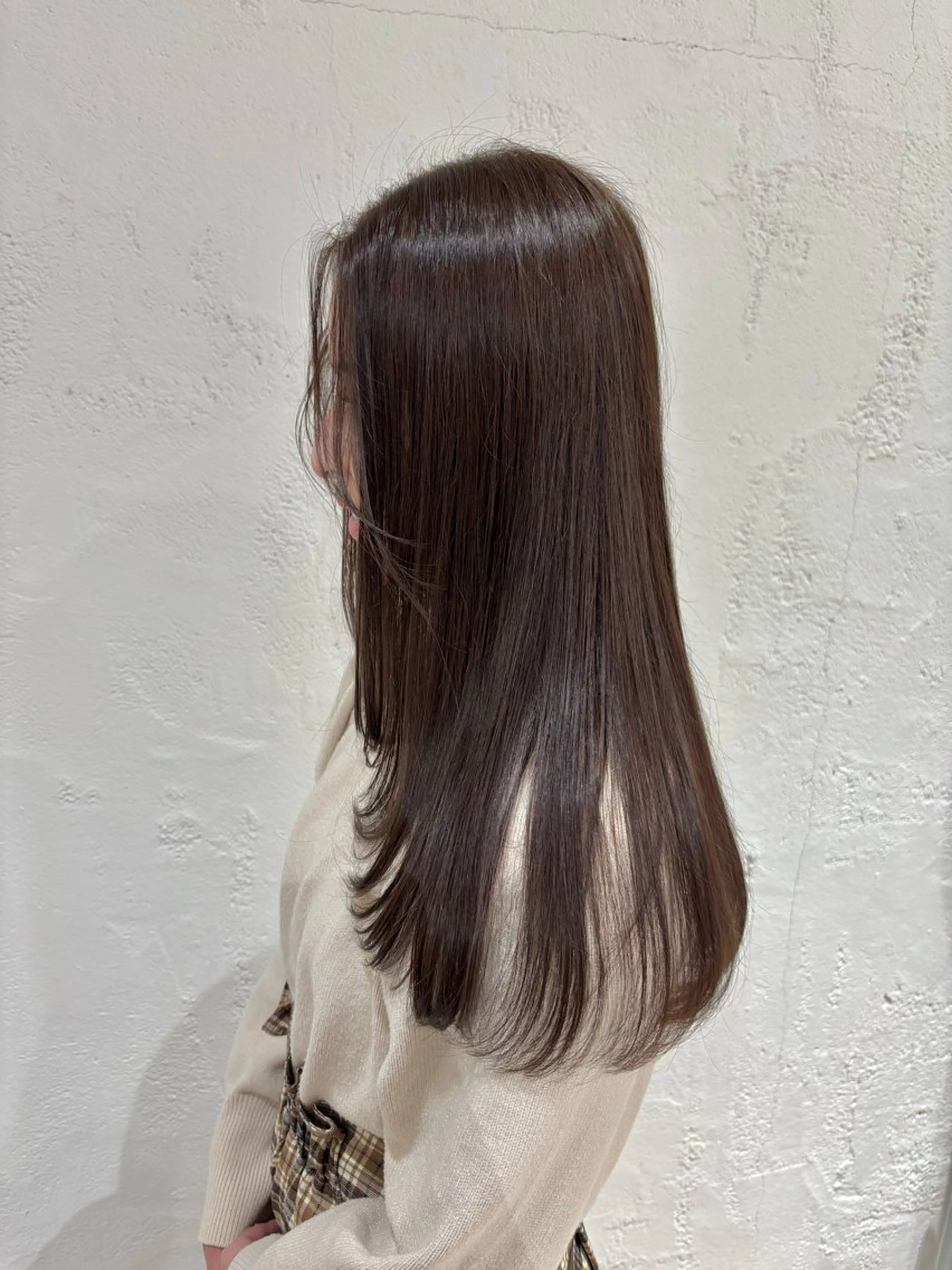 ロング カラー グレージュ 顔まわりレイヤー レイヤーカット カット ヘアカラー トリートメント サソウ ユリエ🥥のその他イメージ