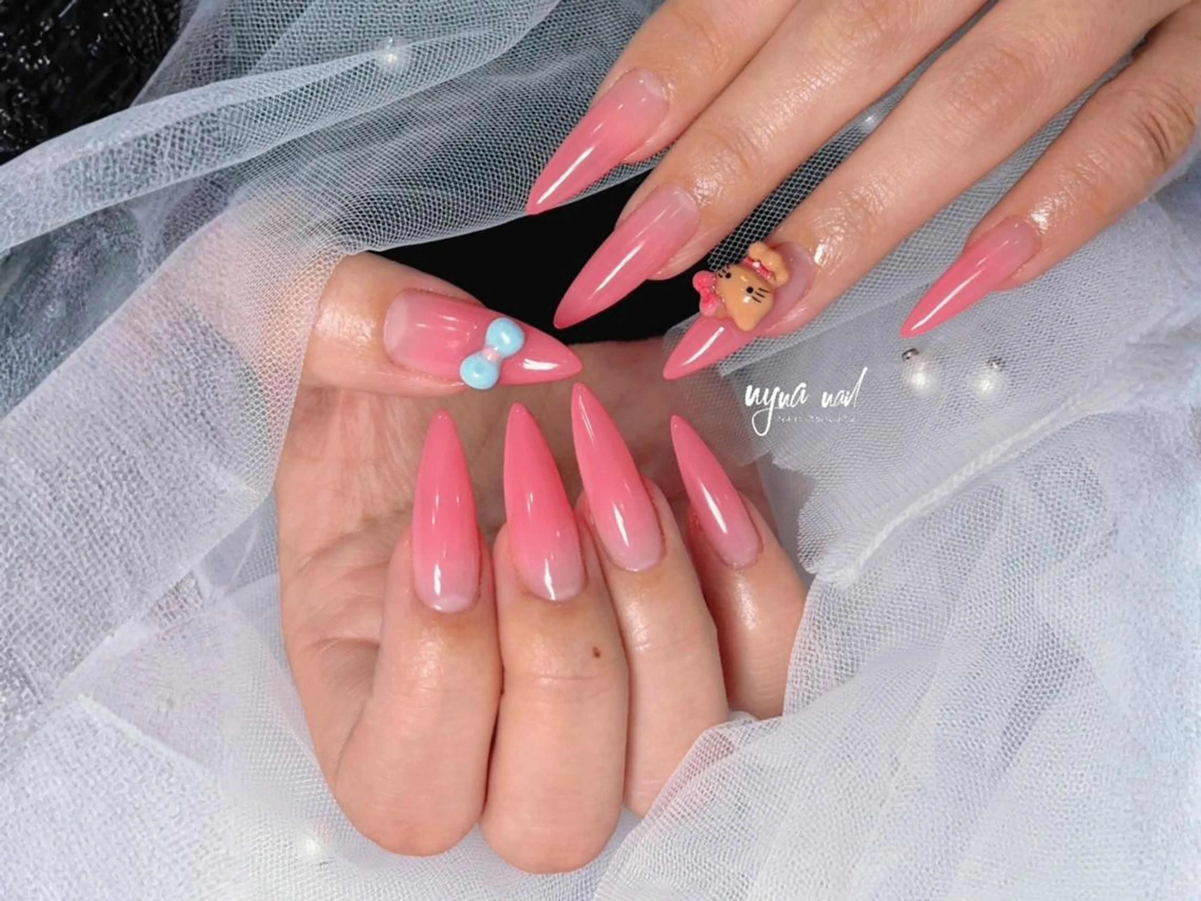 ロング ハンドネイル 長さ出し専門 nynaのネイルデザイン