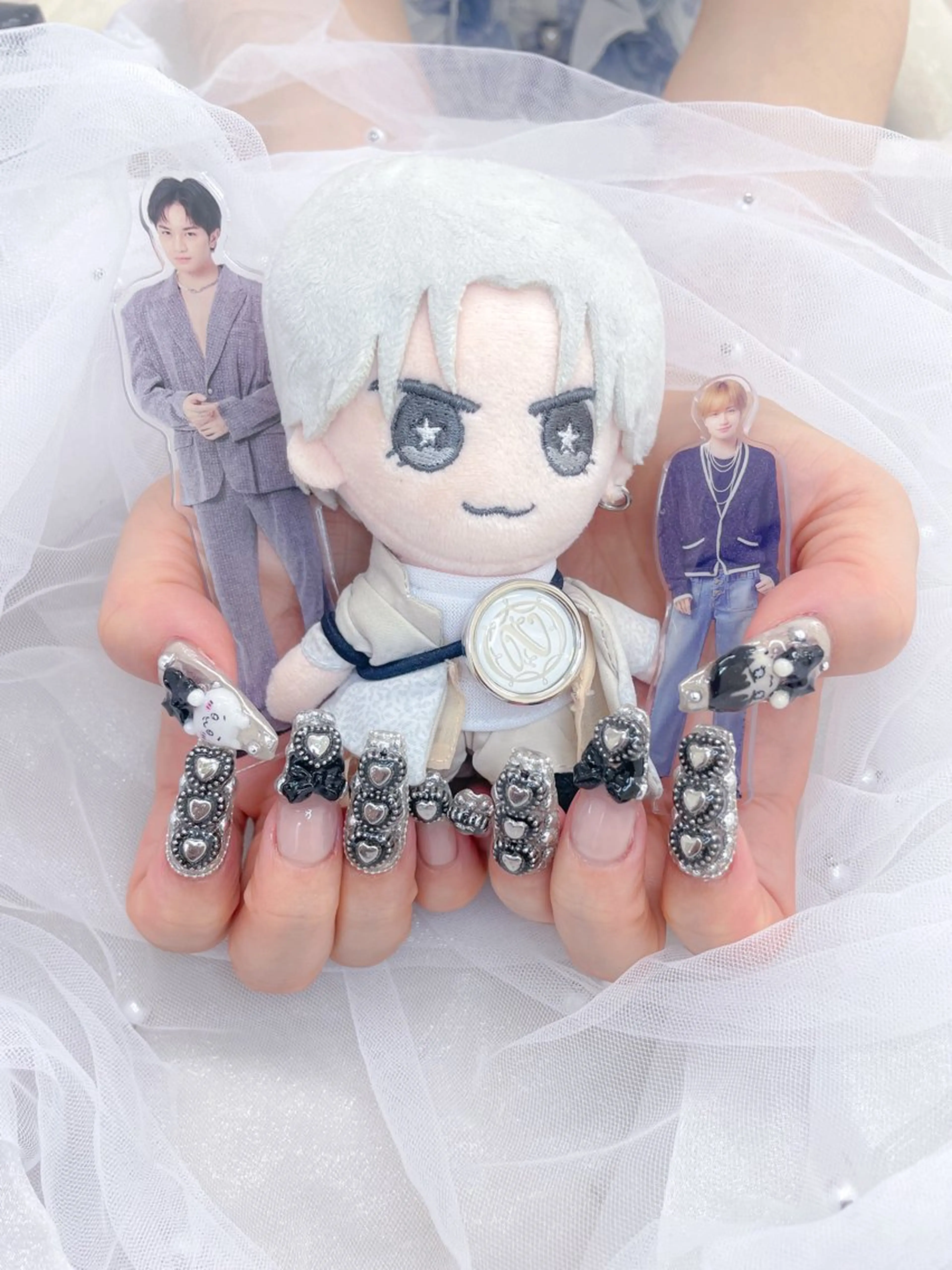 ネイル 持ち込み リボン ハンドネイル 五十嵐 美智のネイルデザイン