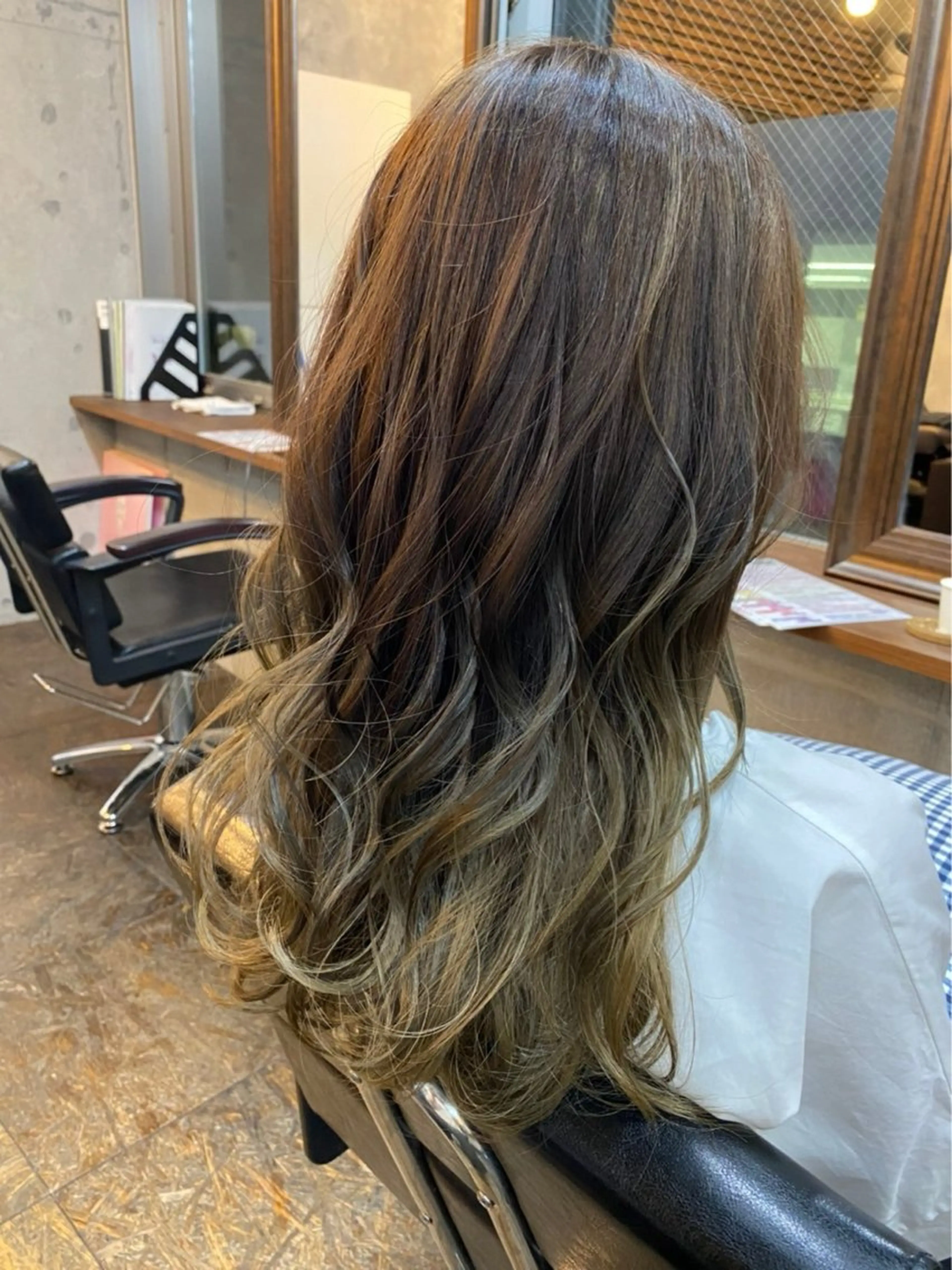 ロング カット ヘアカラー トリートメント 中山 丈也のヘアスタイル