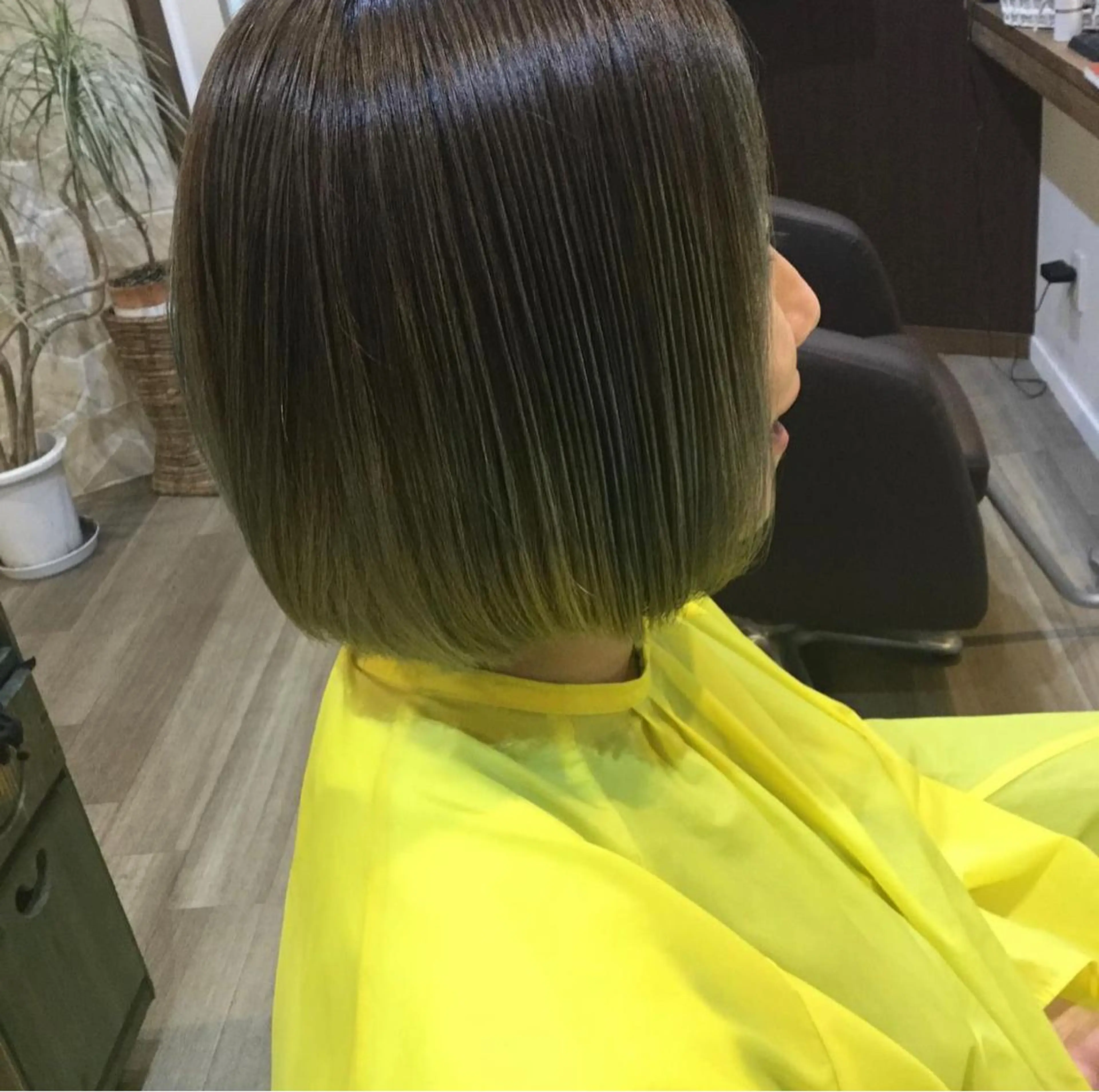 ショート カラー カット ヘアカラー and Art おのでらじんのヘアスタイル