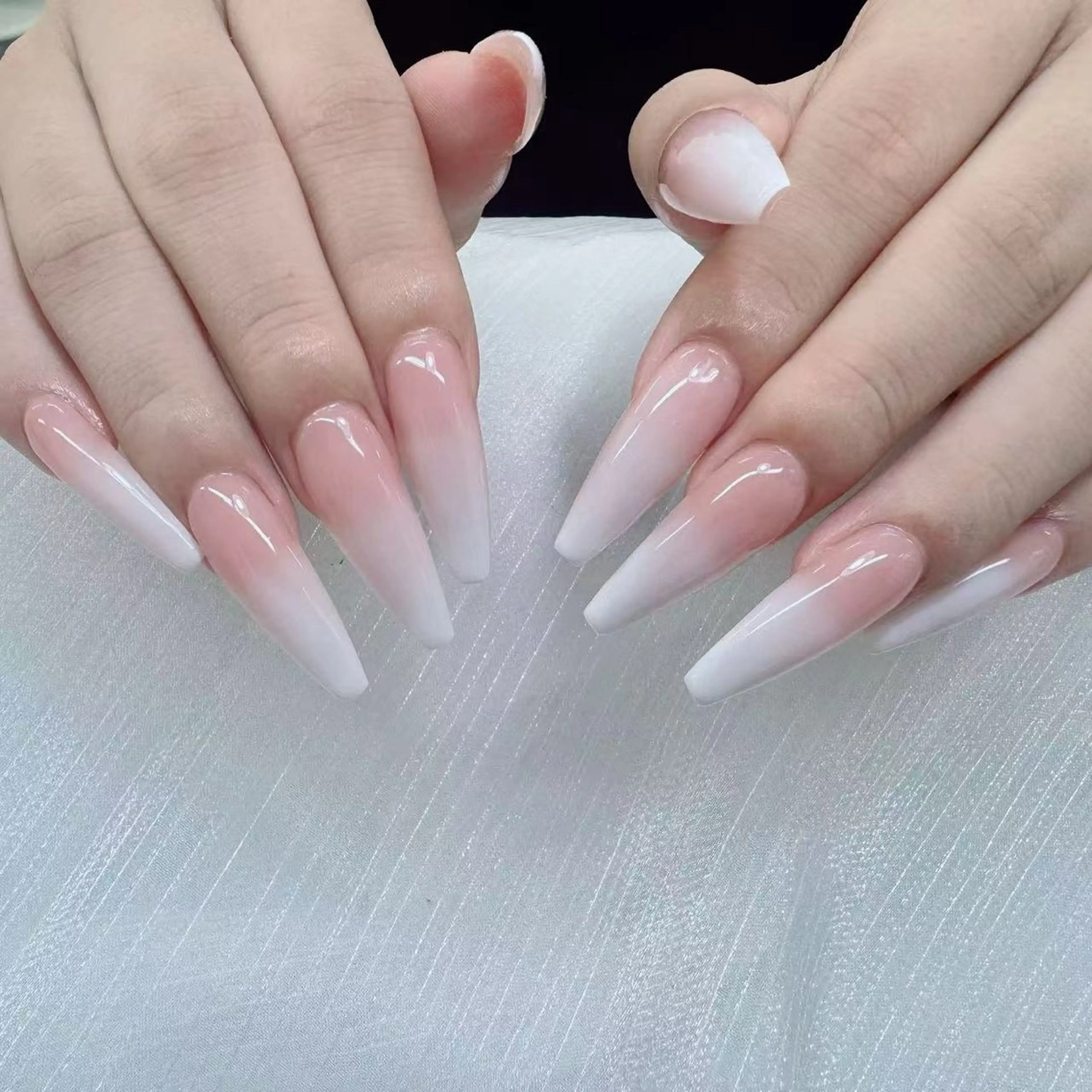 ネイル D‘OPALEサロン所属・さイ どうのネイルデザイン