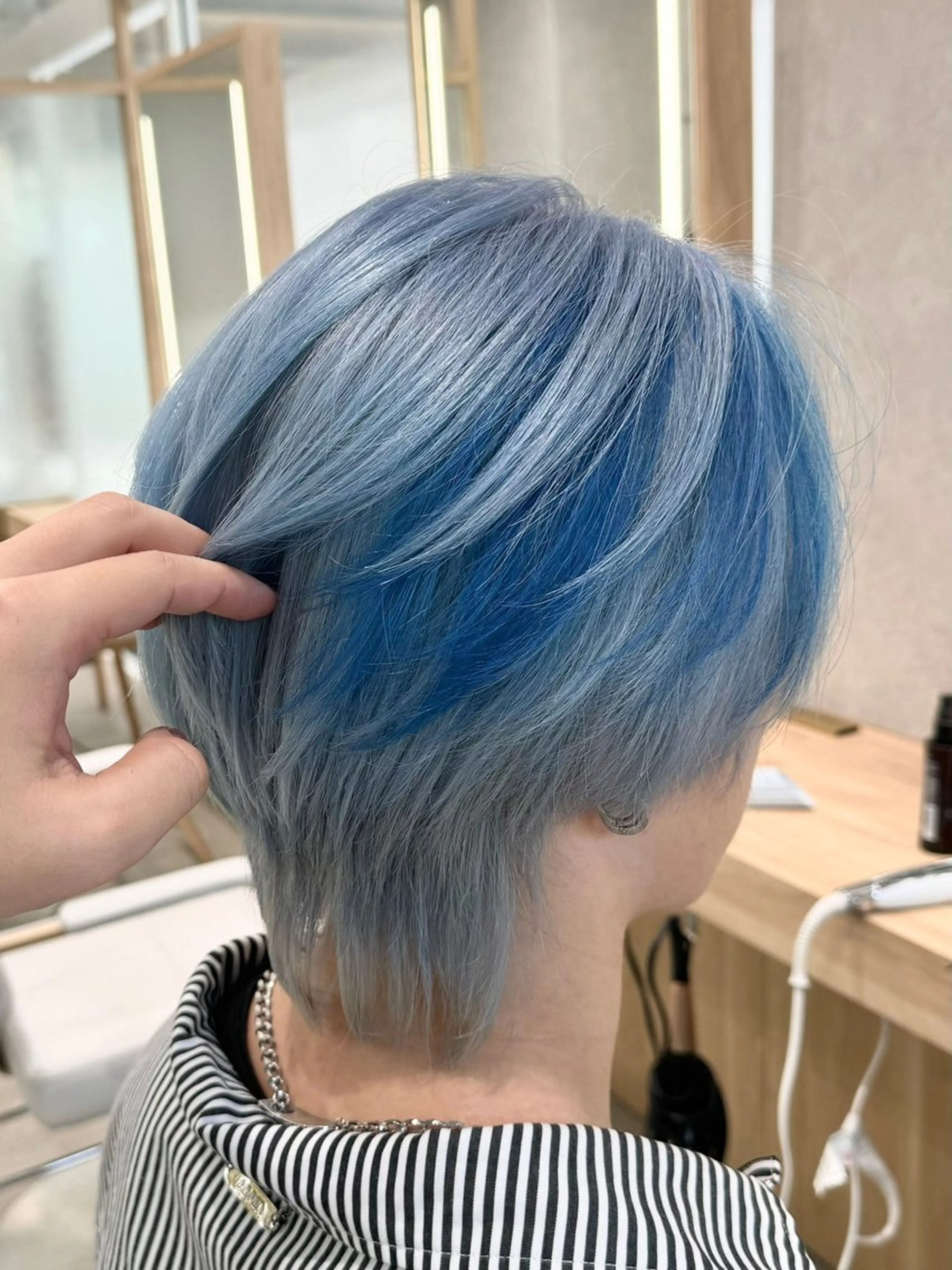 カラー ブルーカラー ヘアカラー トリートメント 《ブリーチ/赤み消し /髪質改善》若松良樹のヘアスタイル