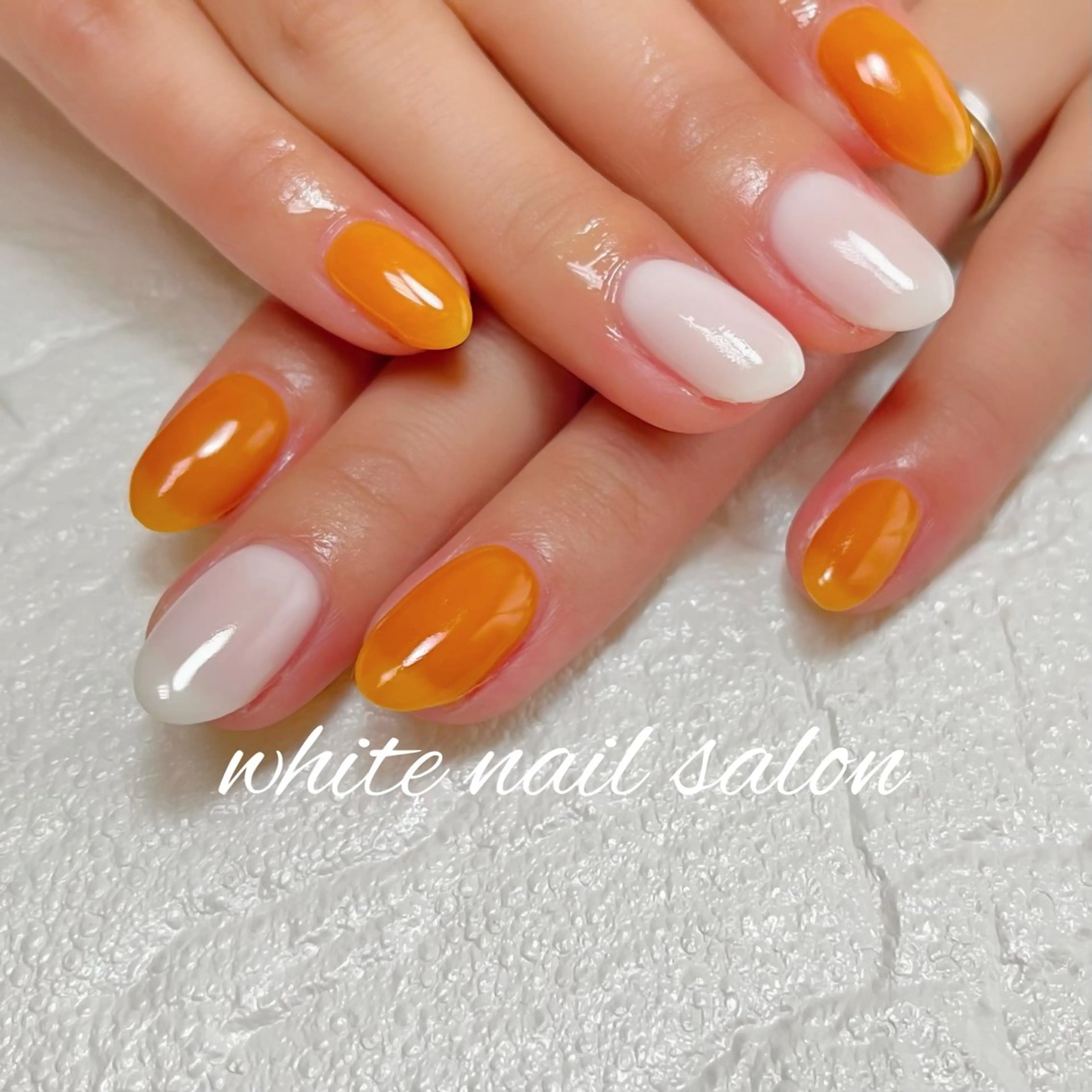 ネイル ラメ(グリッター) シンプルネイル ハンドネイル white nail salonのネイルデザイン