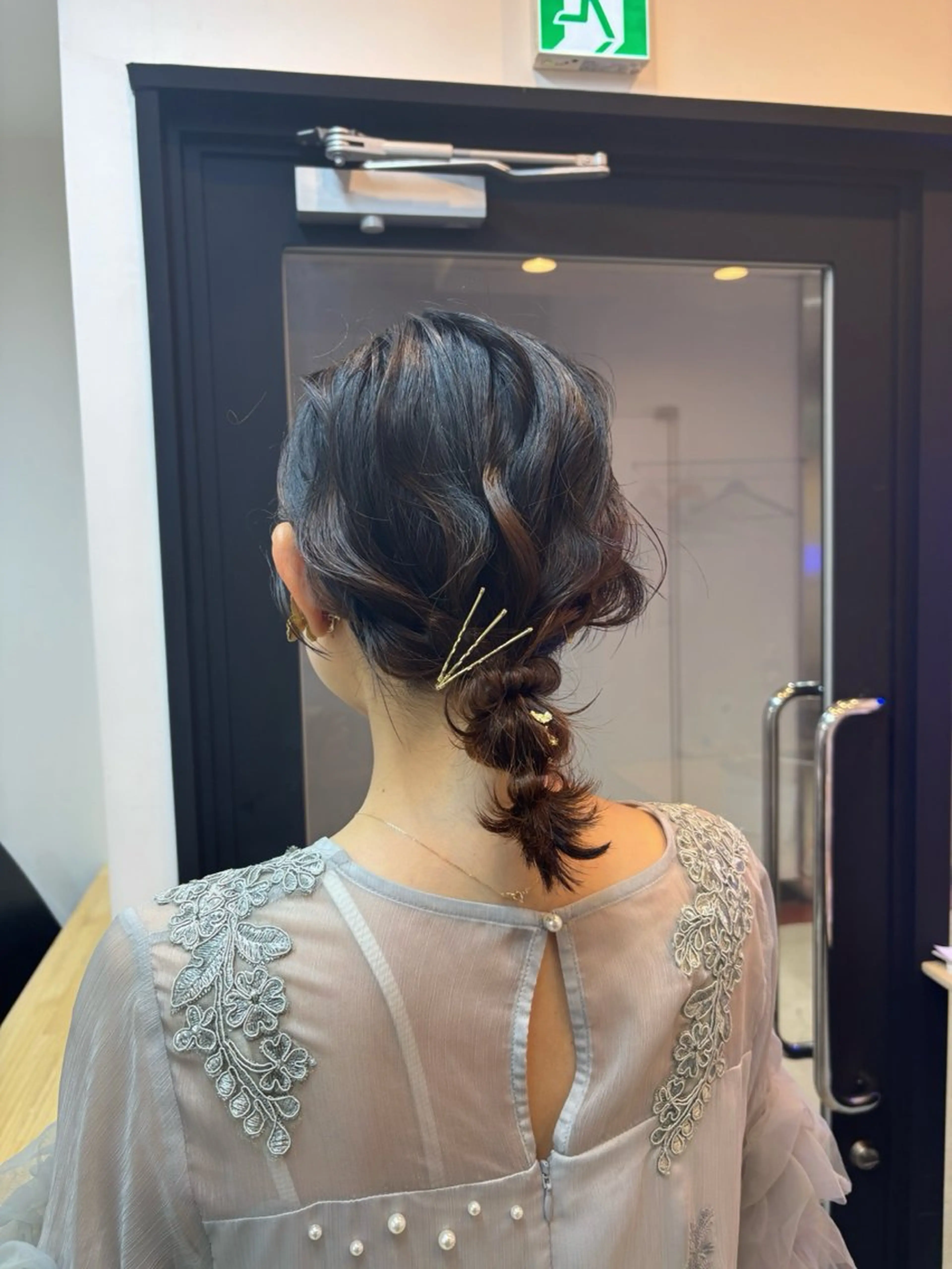 ミディアム ヘアアレンジ GATE.所属・梅田／ハイトーン ／アレンジ／りなのヘアスタイル