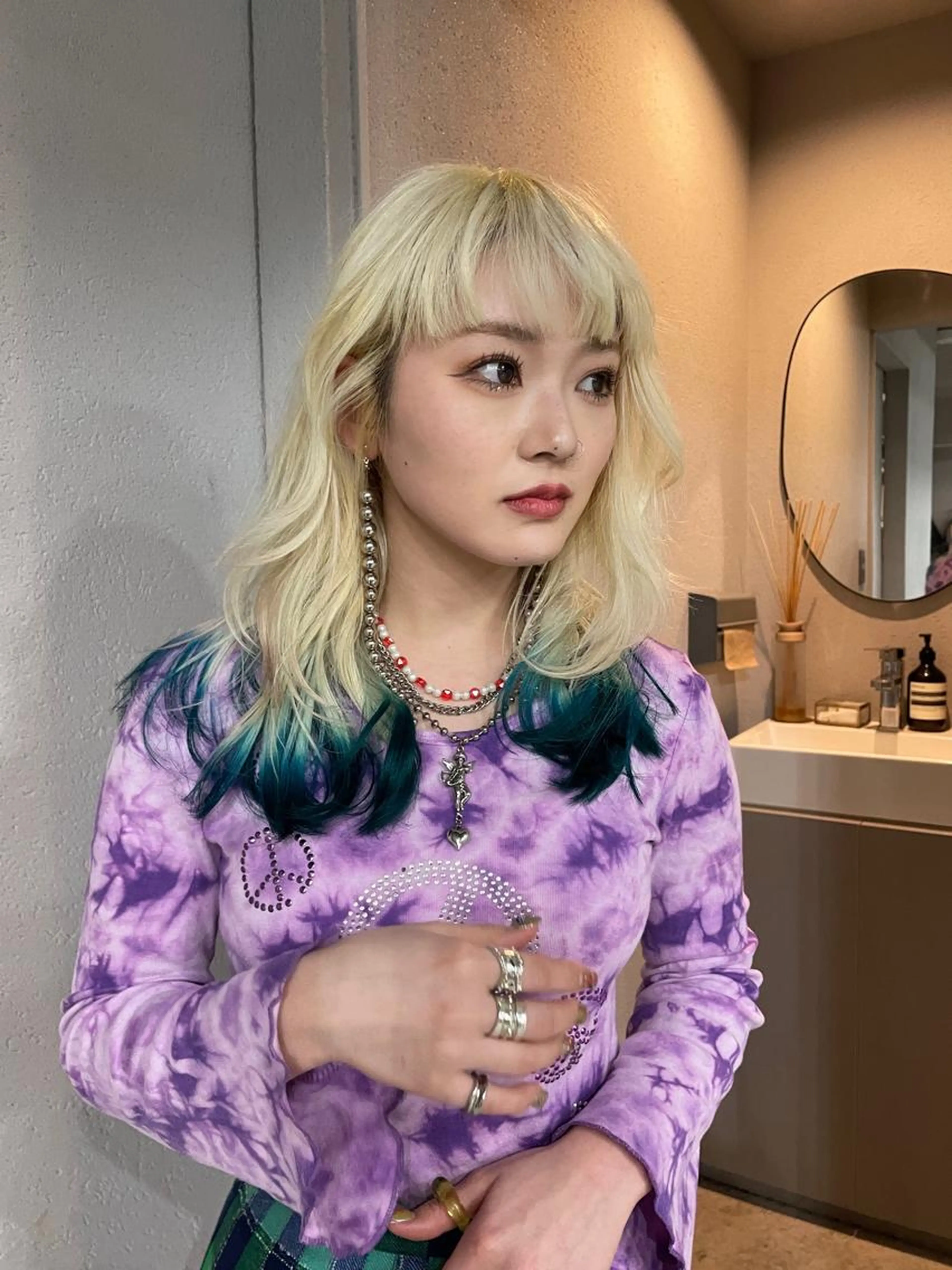 ダブルカラー/ハイトーンカラー(全頭ブリーチ、デザインカラー)の写真