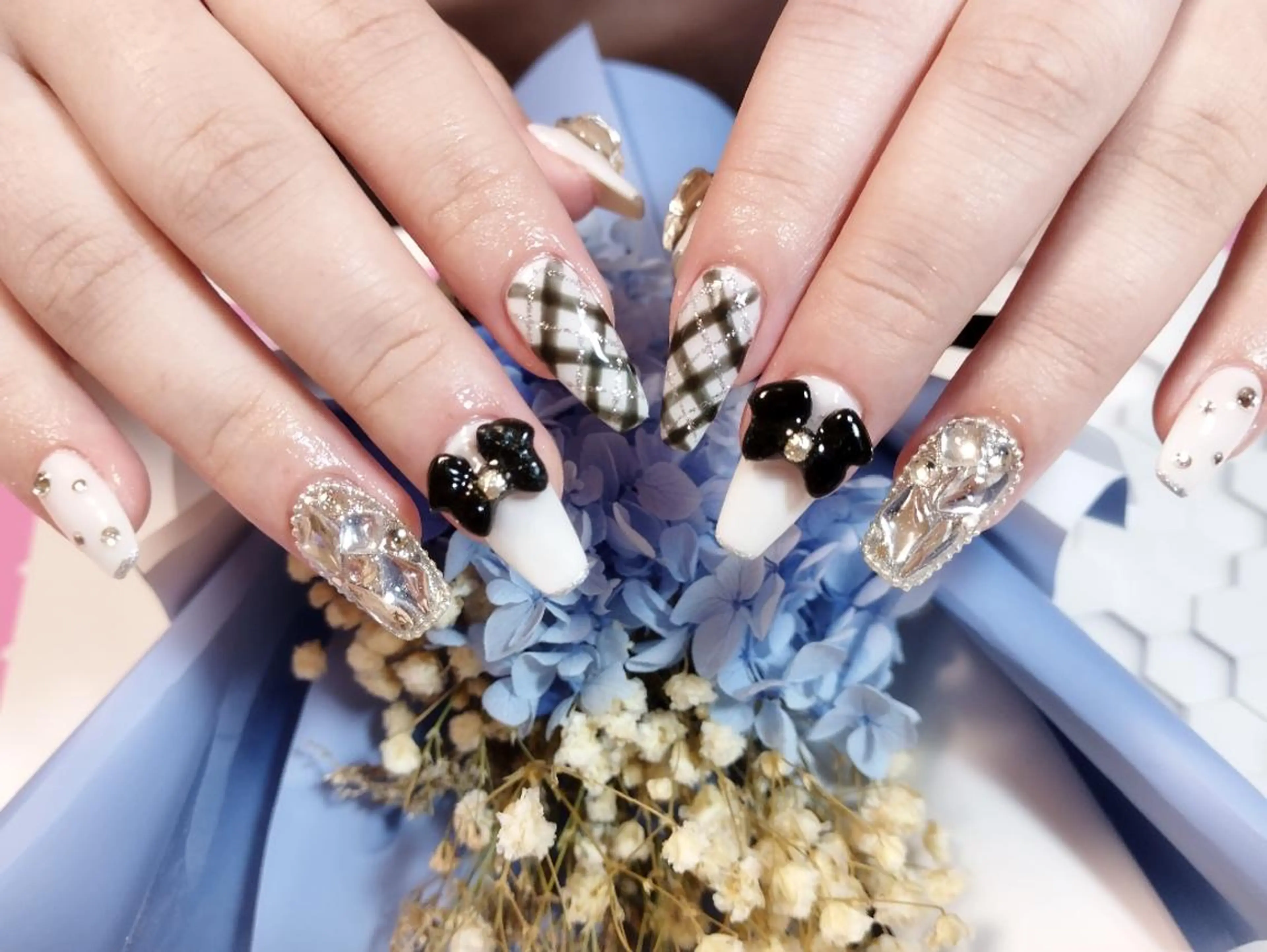 ネイル 持ち込み ハンドネイル ハンドケア ＤI'A ネイルサロンのネイルデザイン