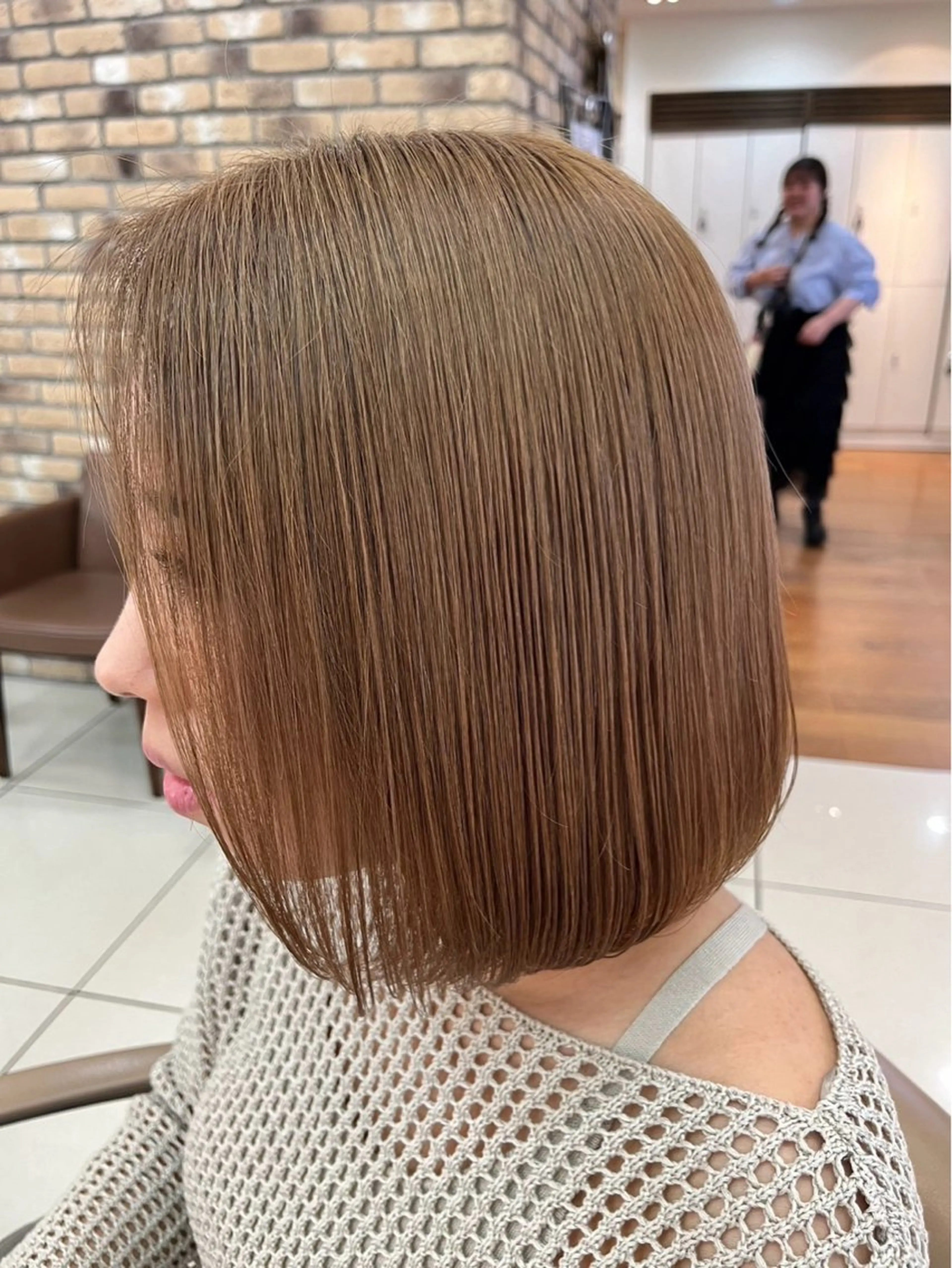 ミディアム ヘアカラー トリートメント 羽エクステ🩷 🤍まき🤍のマツエク・マツパデザイン