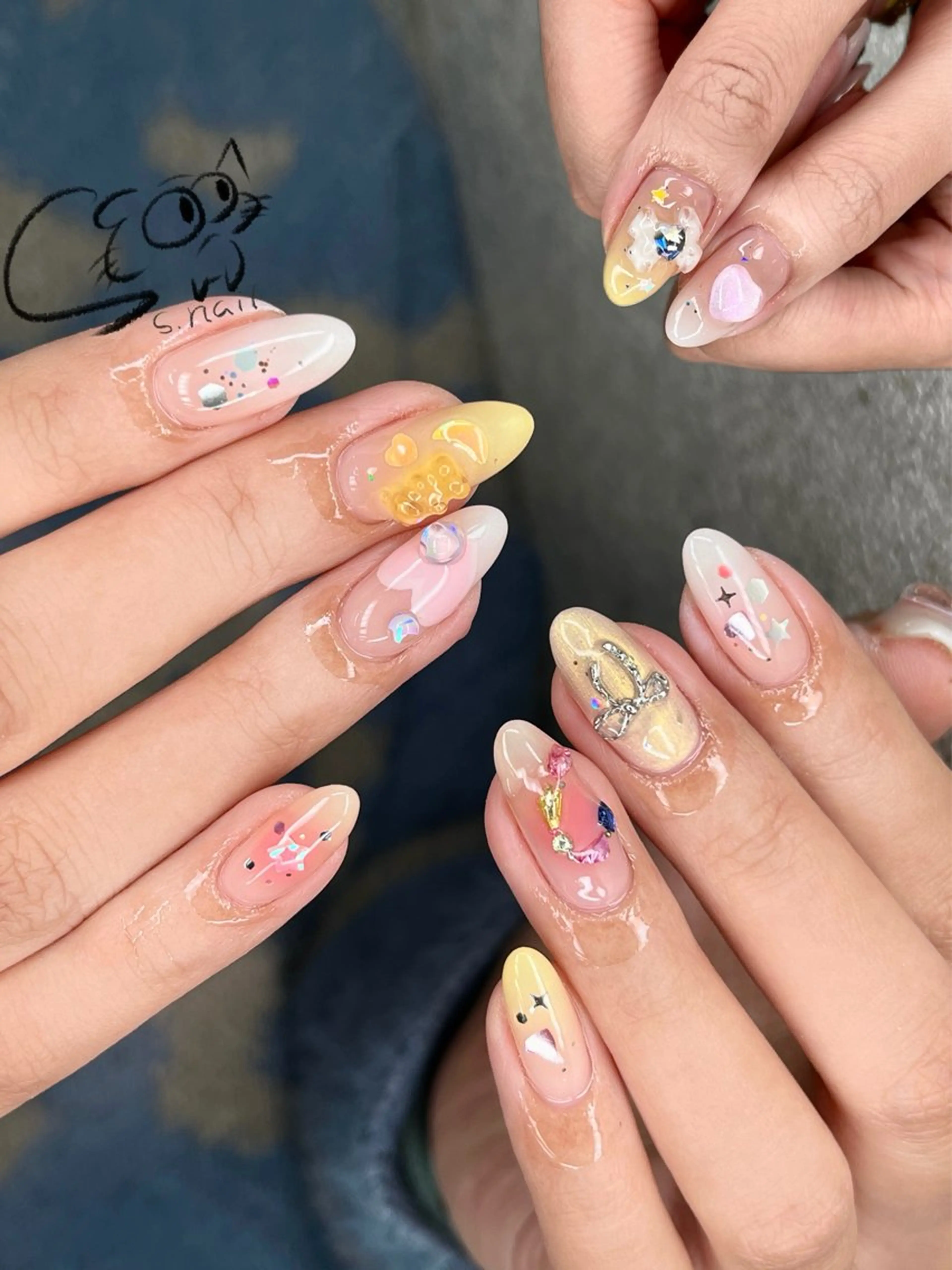 ネイル チークネイル フレンチネイル グラデーション マグネットネイル ワンカラーネイル ハンドネイル S.nail所属・S.nail _のネイルデザイン