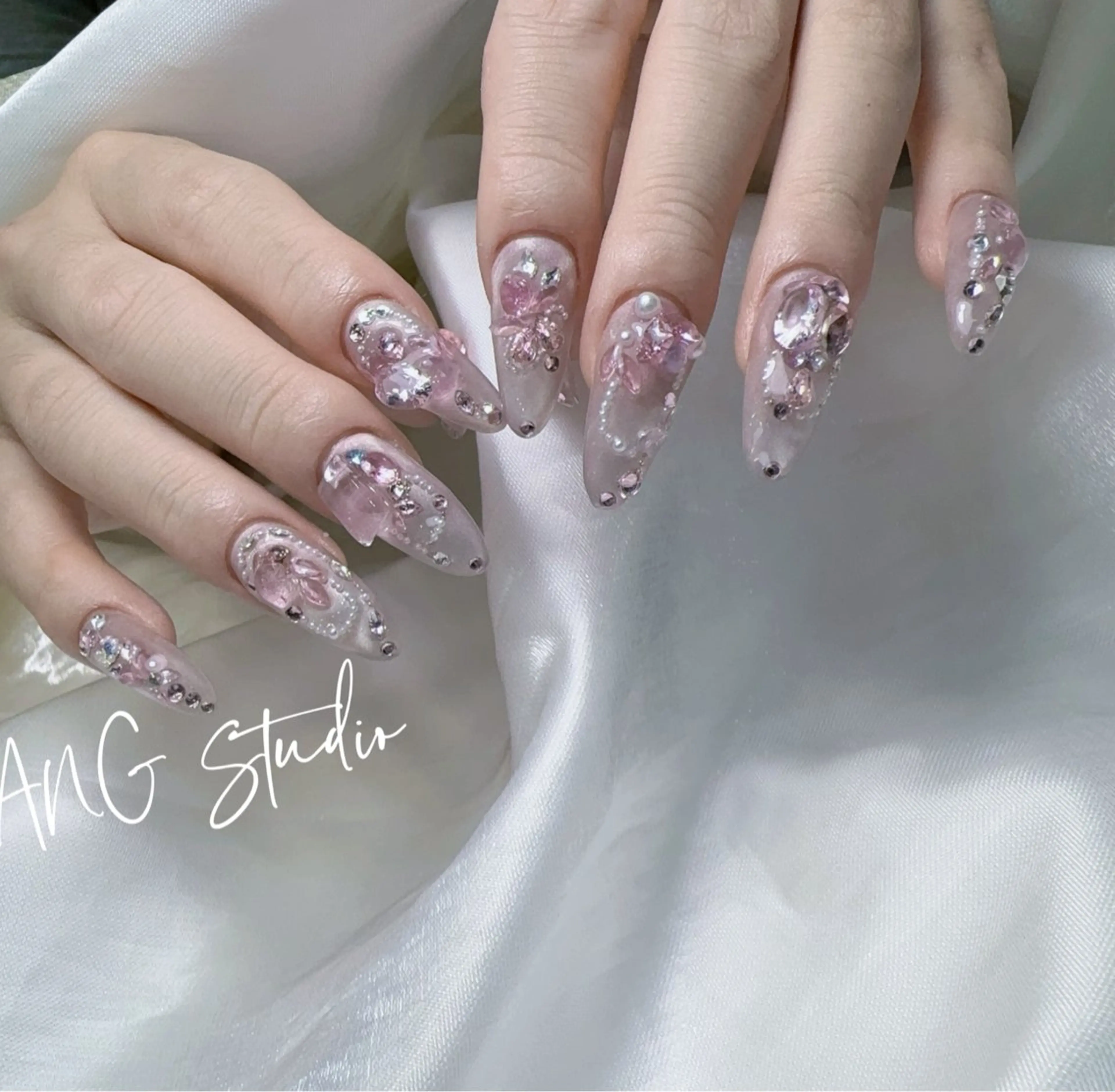 ネイル ハンドネイル ハンドケア ANG Studioのネイルデザイン