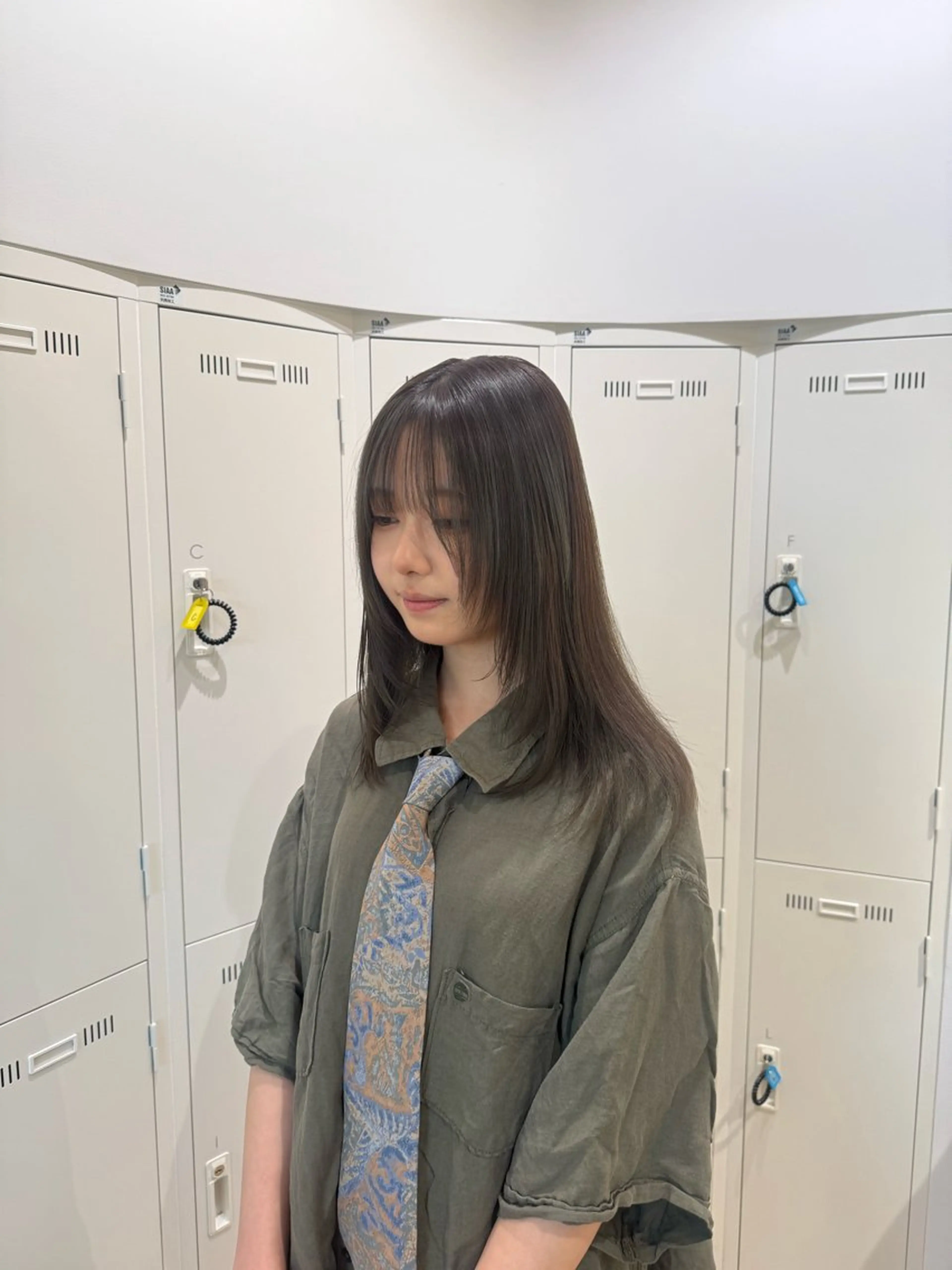 セミロング ヘアカラー トリートメント 艶髪/ハイトーン ️🫧rino🫧のヘアスタイル