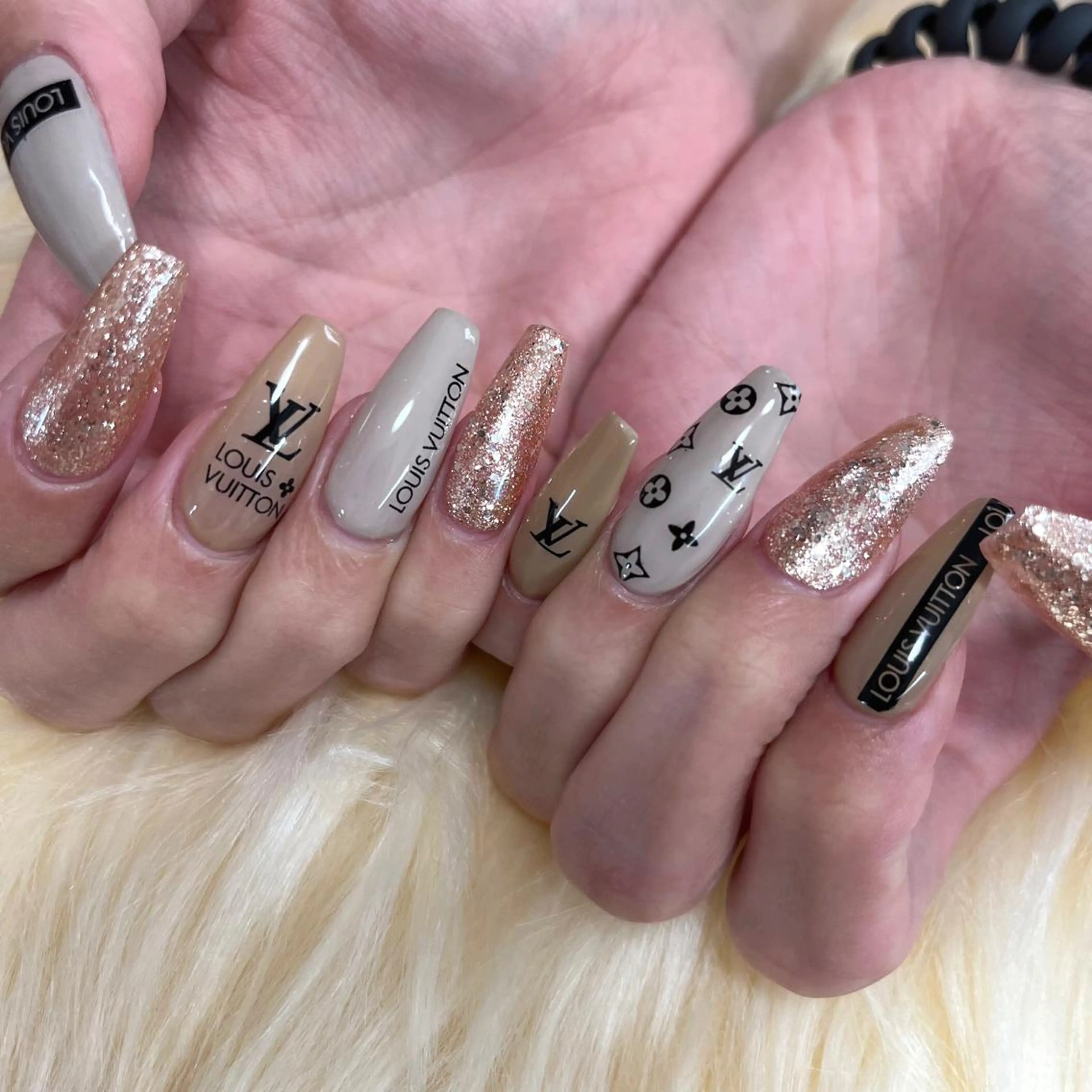 ネイル ハンドネイル Betty ✶のマツエク・マツパデザイン