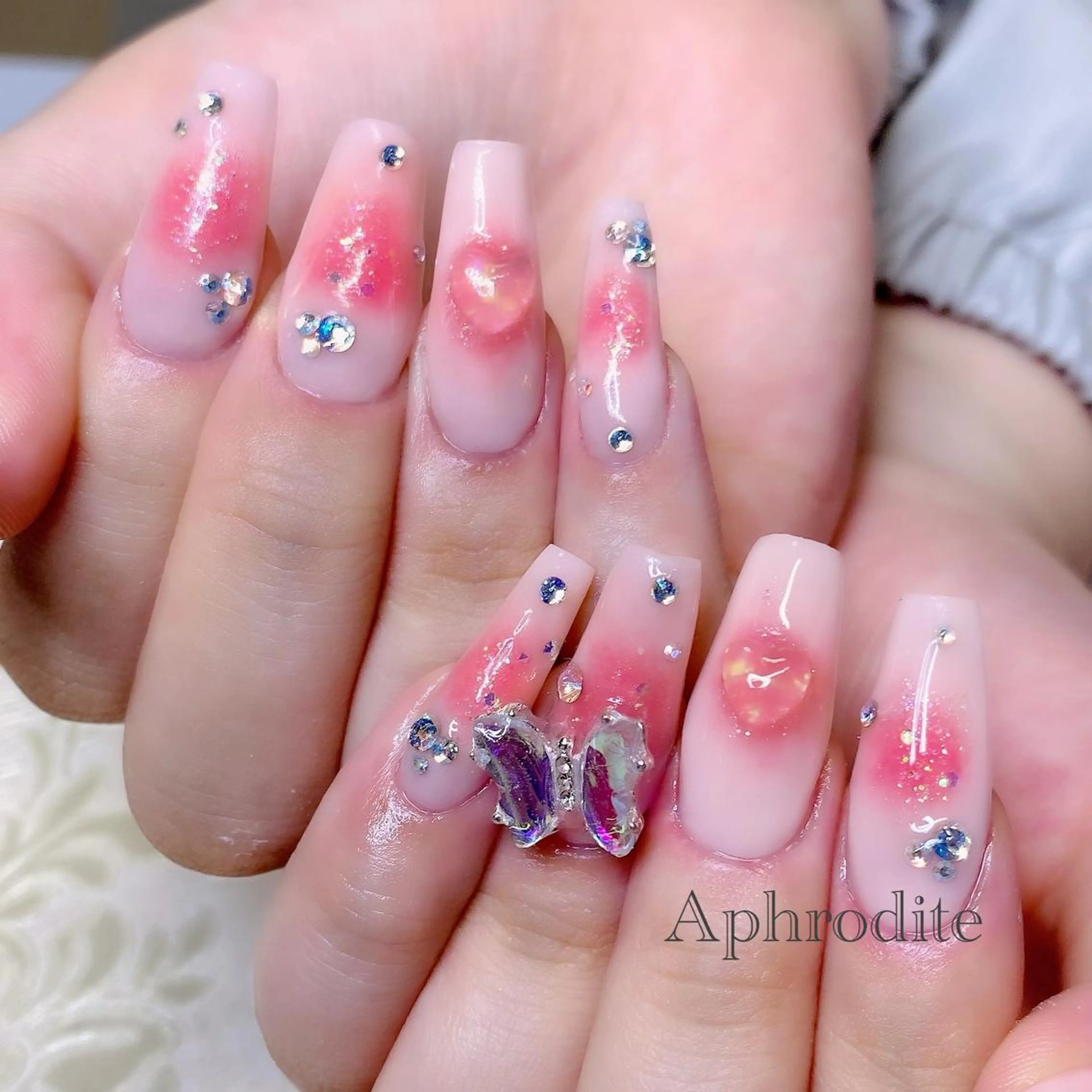 ネイル Aphrodite パラジェル認定サロンのネイルデザイン