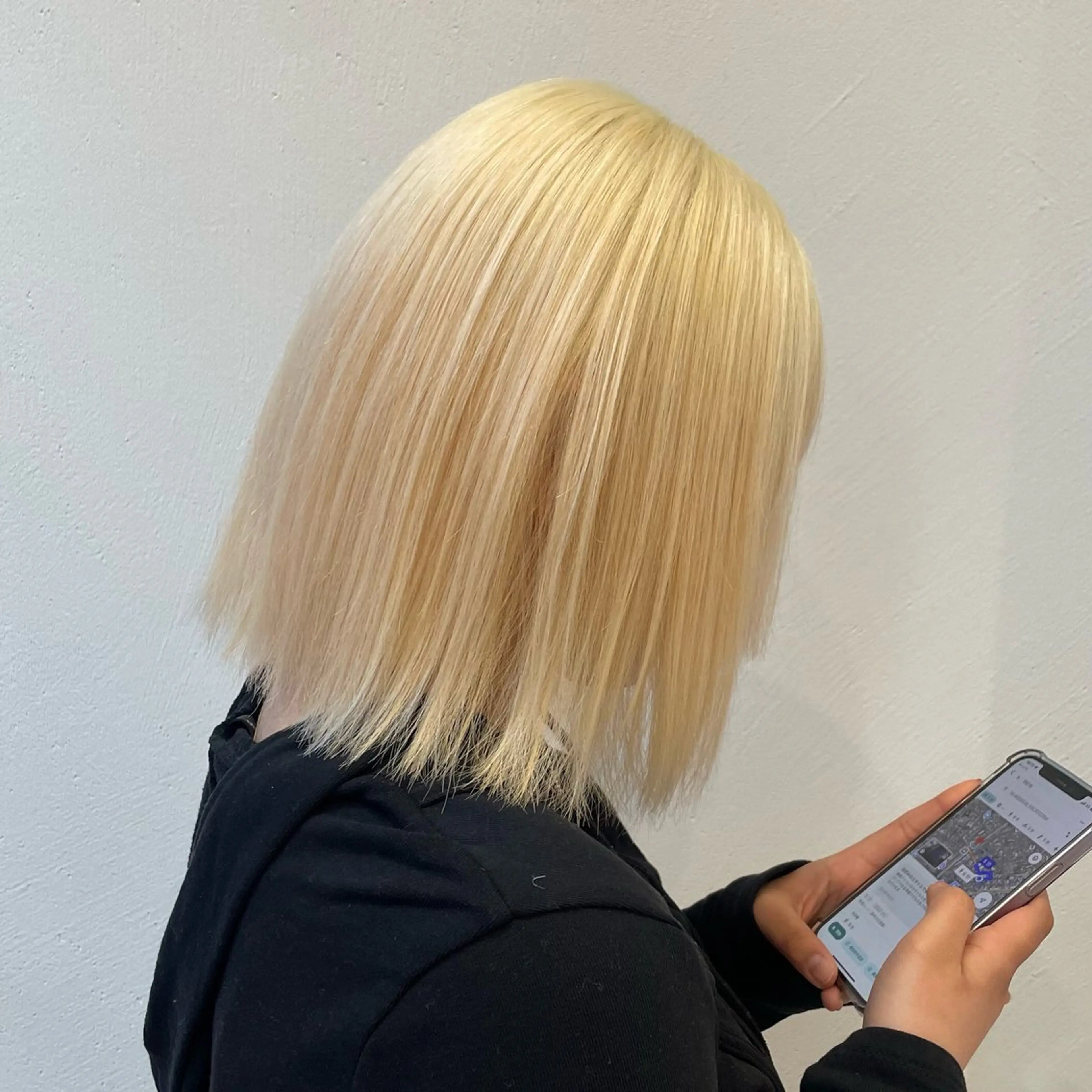 ショート カラー ブリーチ 抜きっぱなしブロンド ブロンド ボブ 渋谷/レイヤーボブ・ 透明感カラーしょうごのヘアスタイル