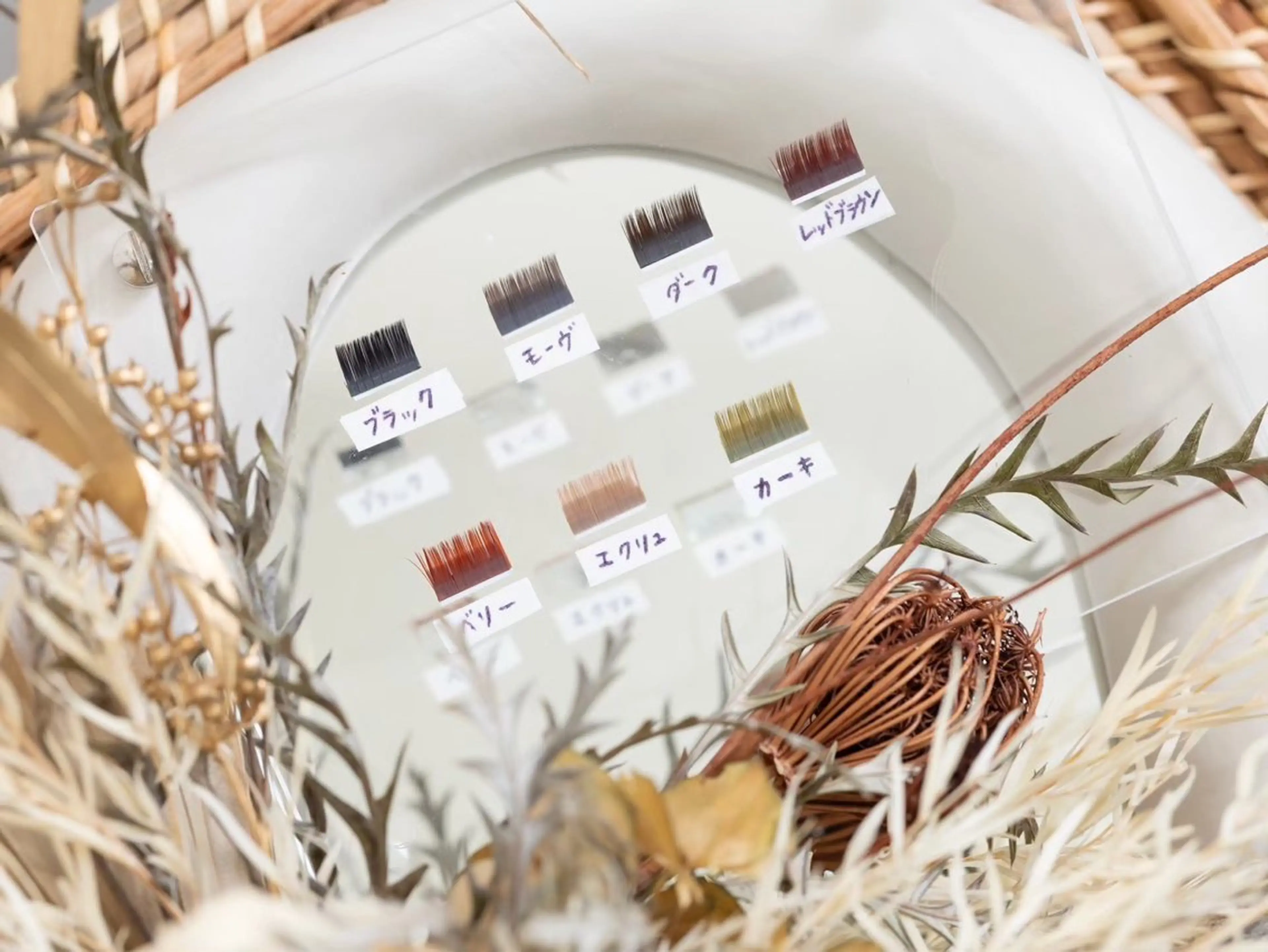 カラー MOND💐 AYAKAのマツエク・マツパデザイン