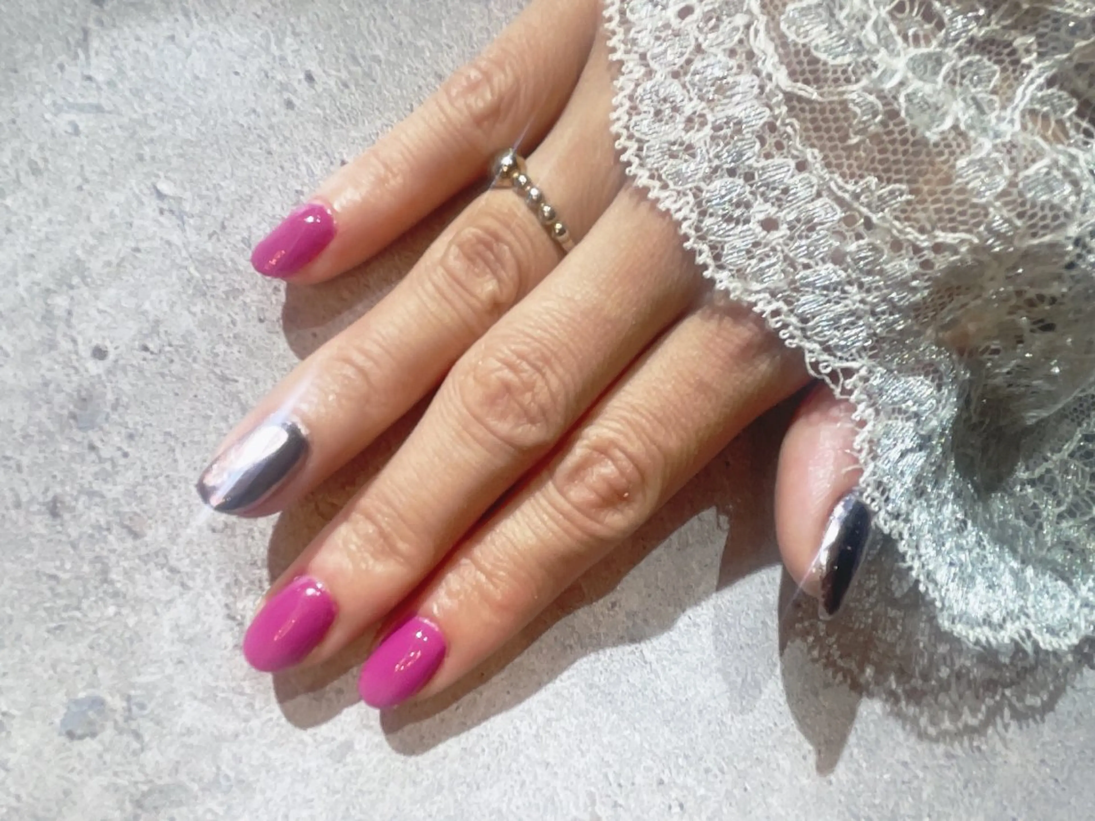 ネイル ミラーネイル ワンカラーネイル Likkle More【リコモ】のネイルデザイン