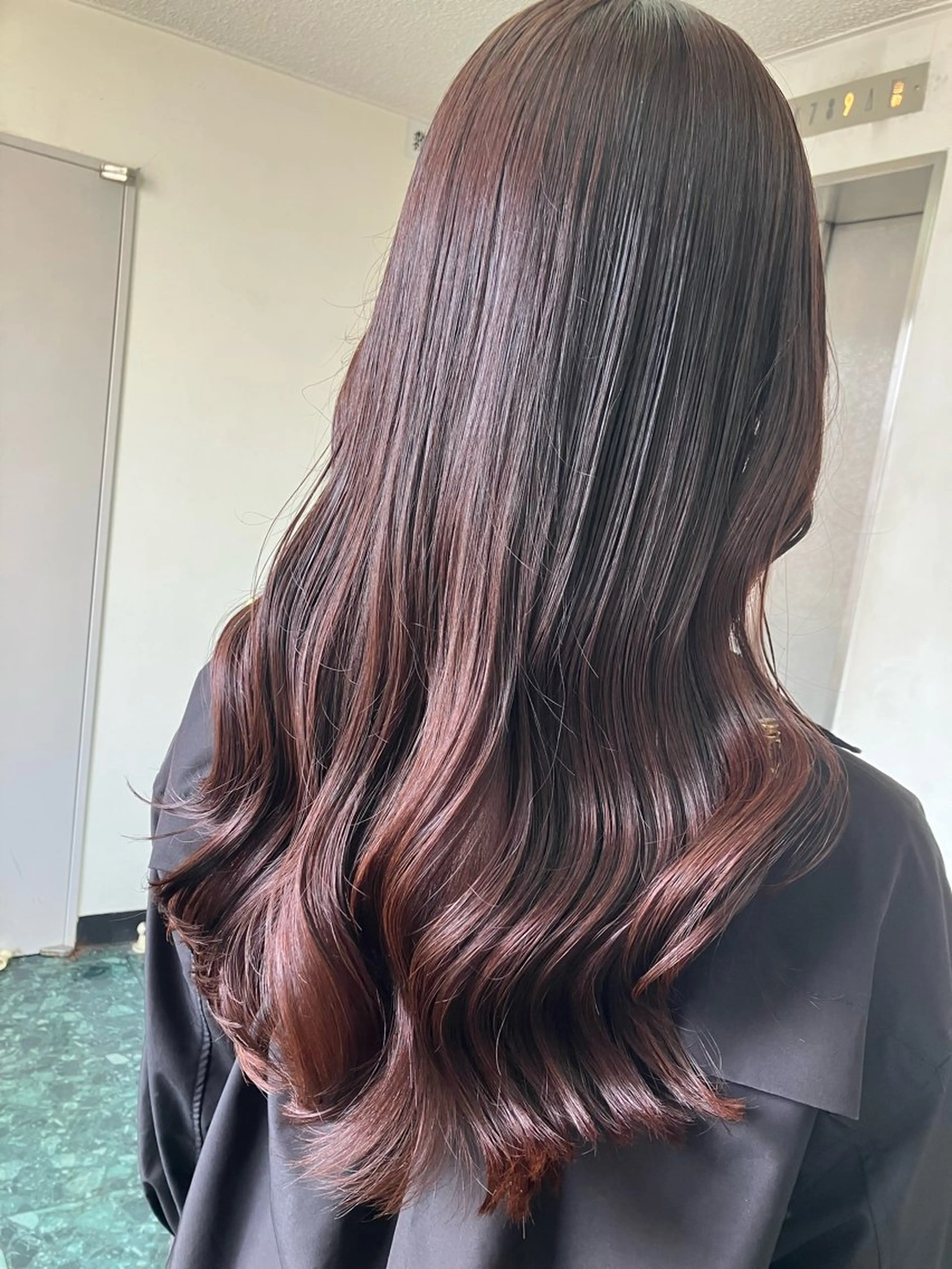 ロング nara misakiのヘアスタイル