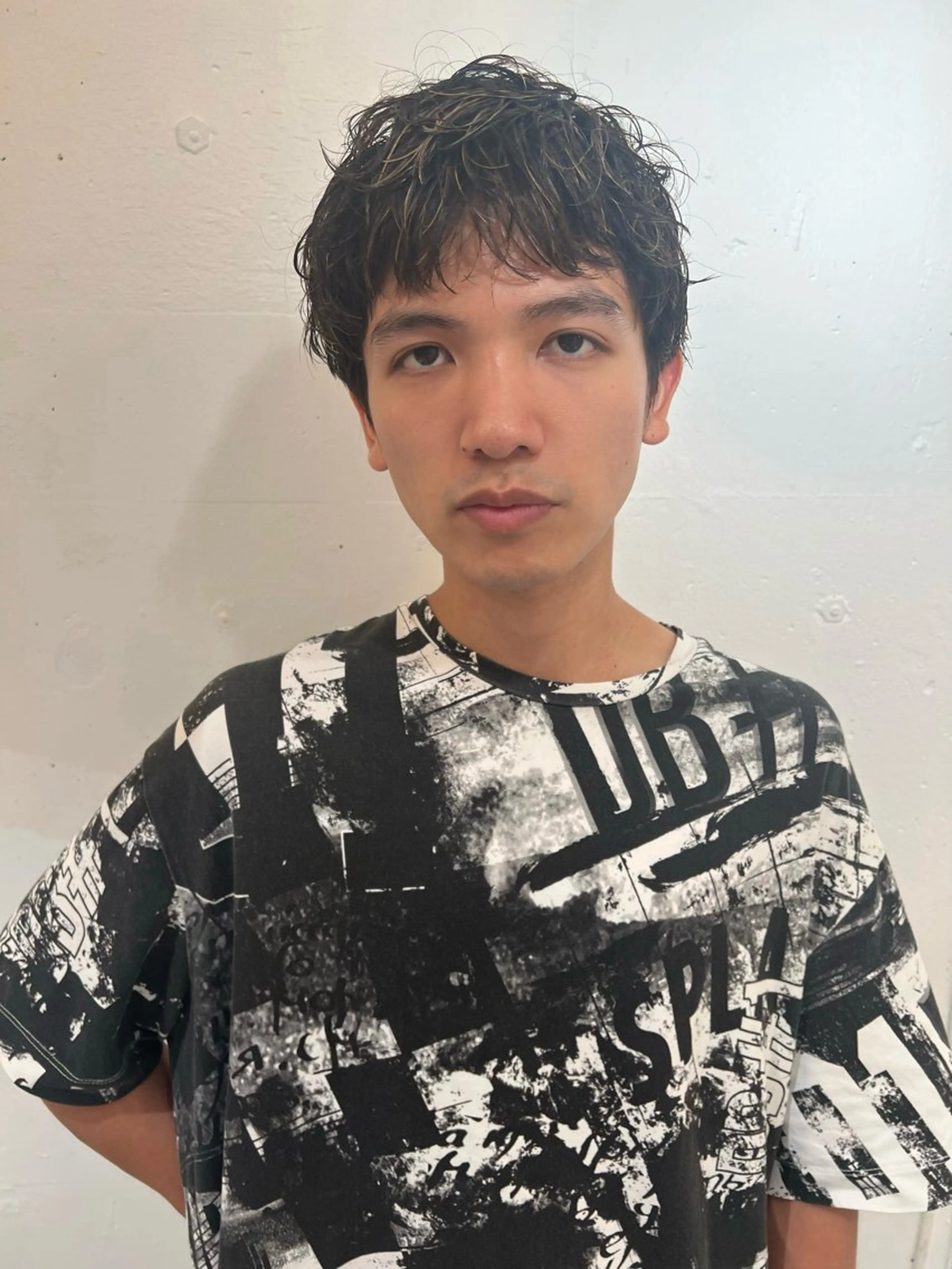 メンズ カット ブリーチカラー🎀 韓国風/寺門美優のヘアスタイル