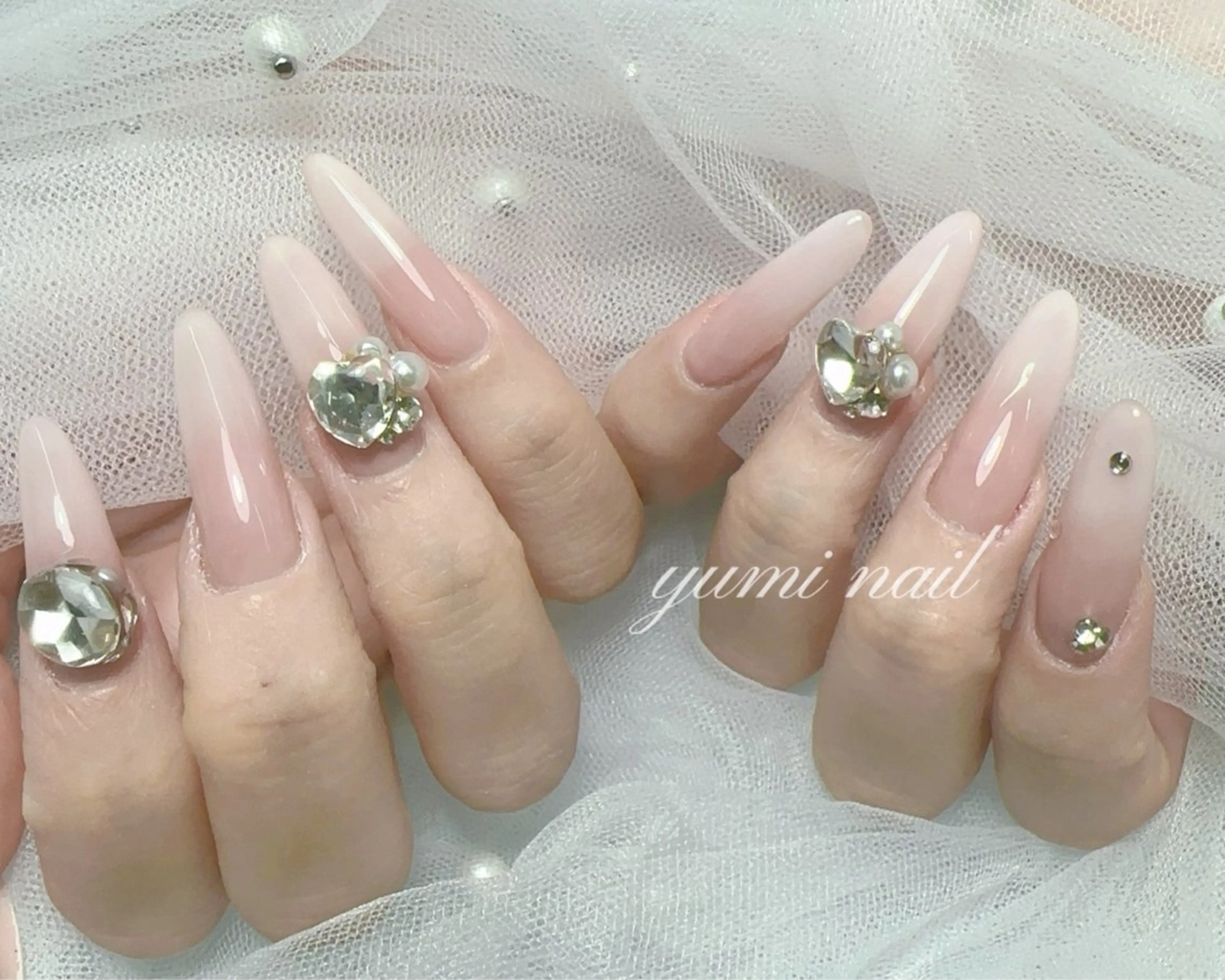 ネイル ハンドネイル 𝐲𝐮𝐦𝐢🎀 長さ出しデザイン専門のネイルデザイン