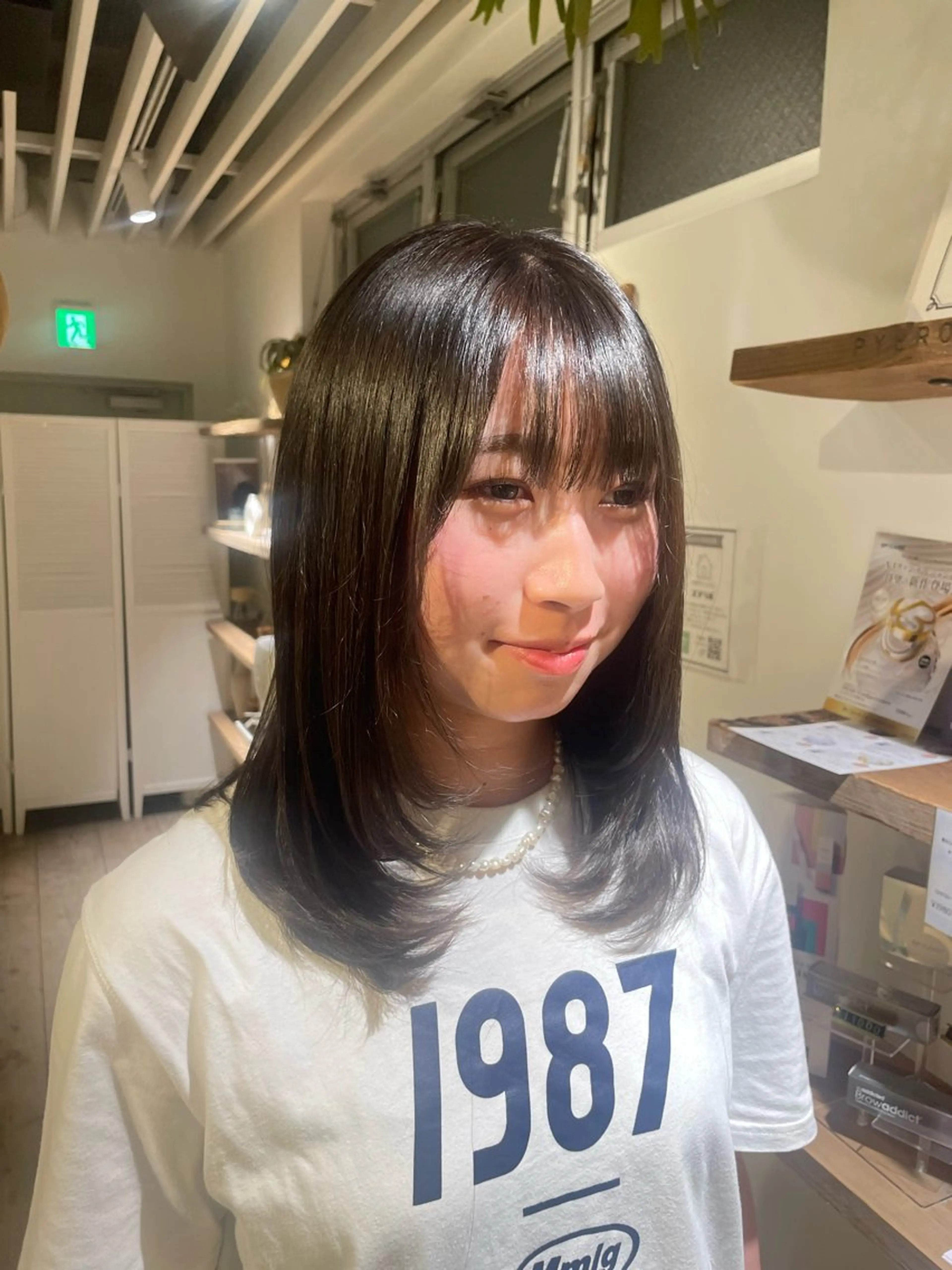 ミディアム 顔まわりレイヤー 顔周りカット レイヤーカット 𝐲𝐮𝐫𝐚🩰 湘南台/大人ショートのヘアスタイル