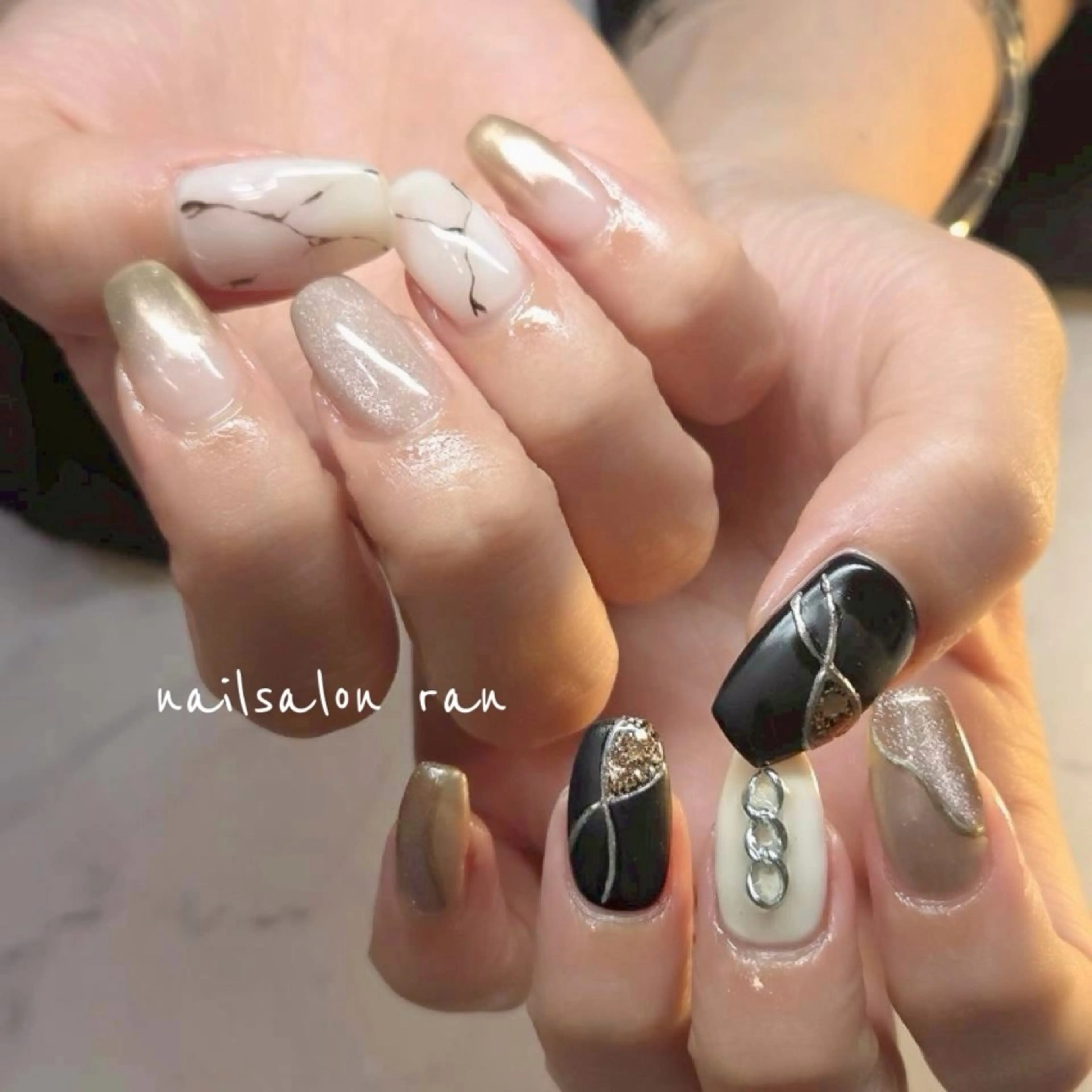 ネイル 大理石ネイル(マーブル) ニュアンスネイル ハンドネイル nailsalon ranのネイルデザイン
