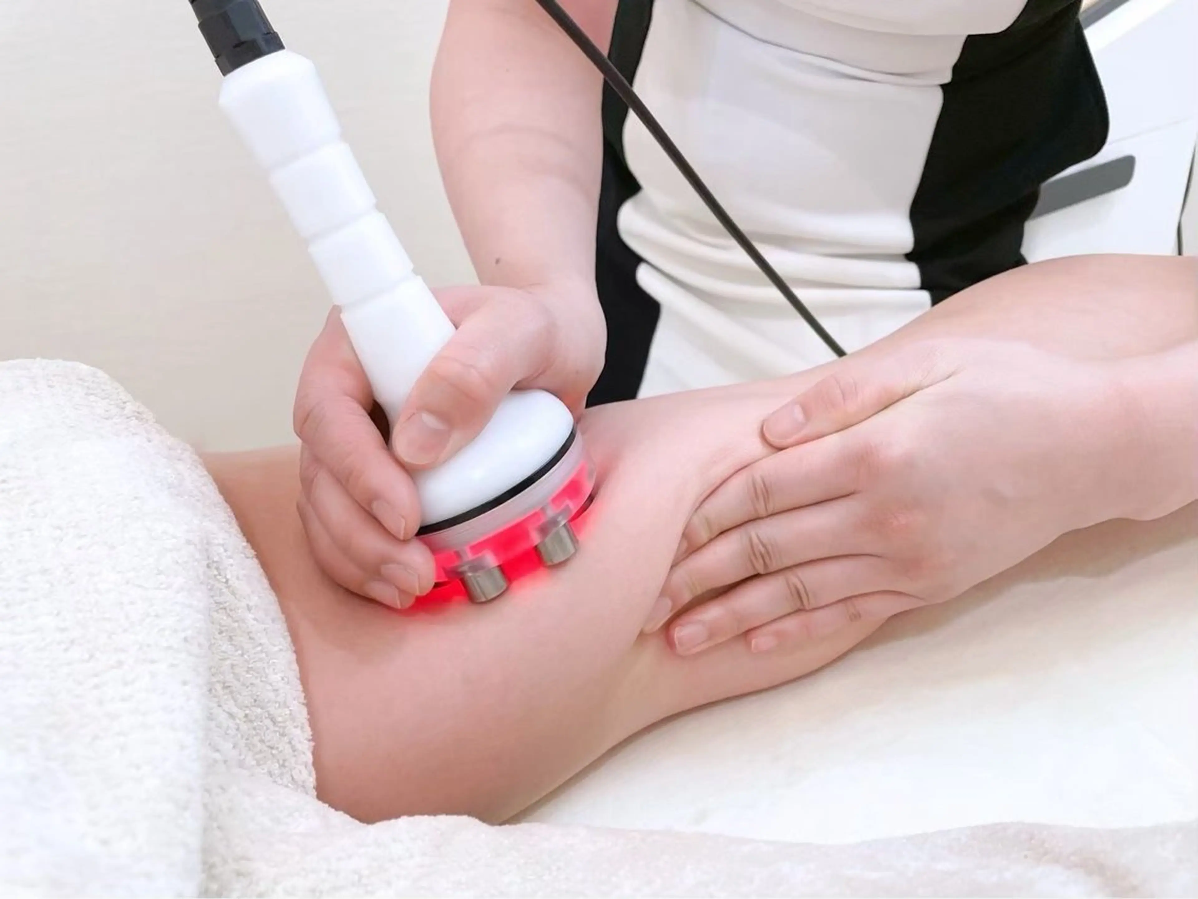 痩身🔥上or下半身30分選べる部分ハイパーナイフ¥13200→¥8800【足痩せ.くびれ.冷えむくみ.肩こり】の写真