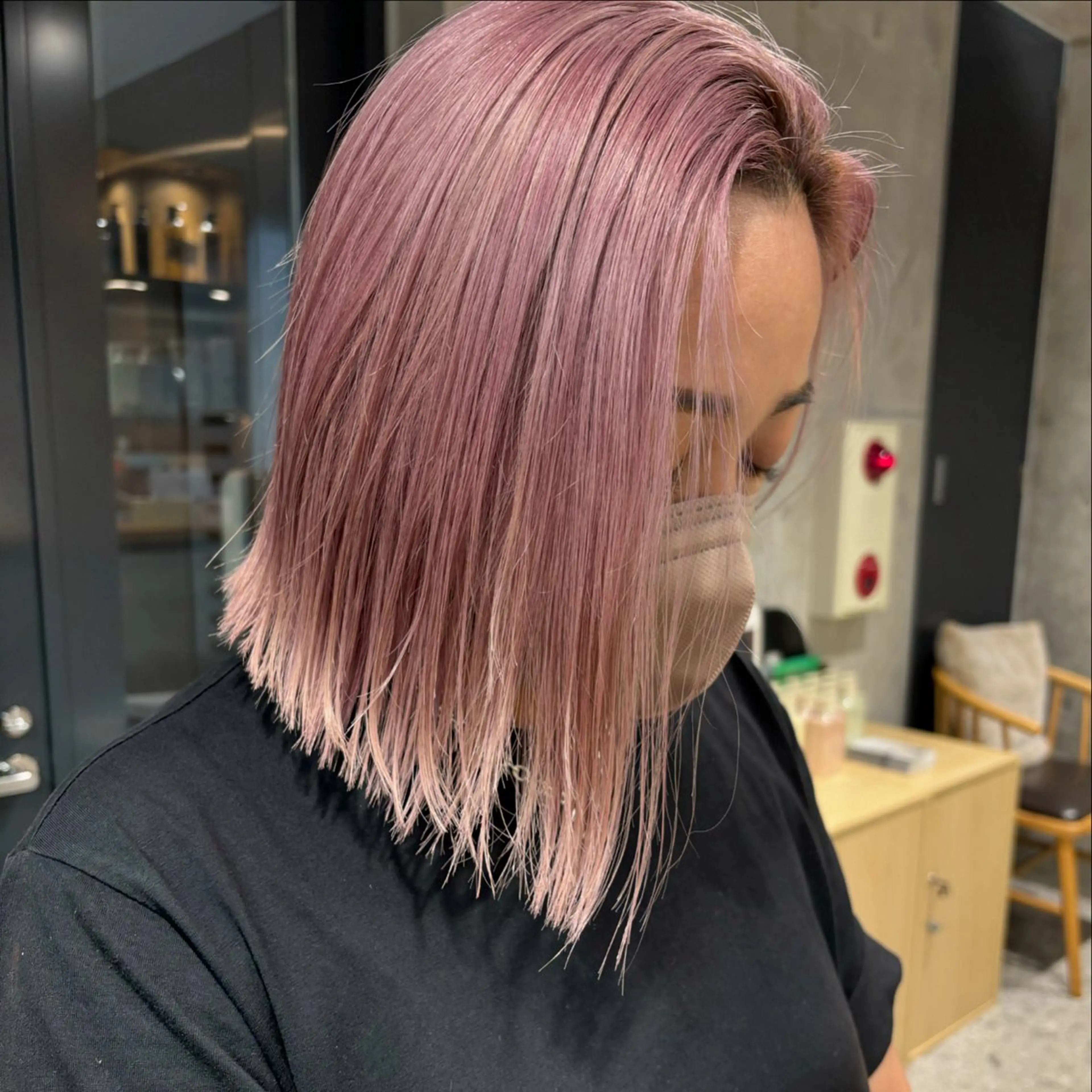 ミディアム カラー ピンクカラー その他 ブリーチカラーレイヤ ーカット🦋annaのヘアスタイル