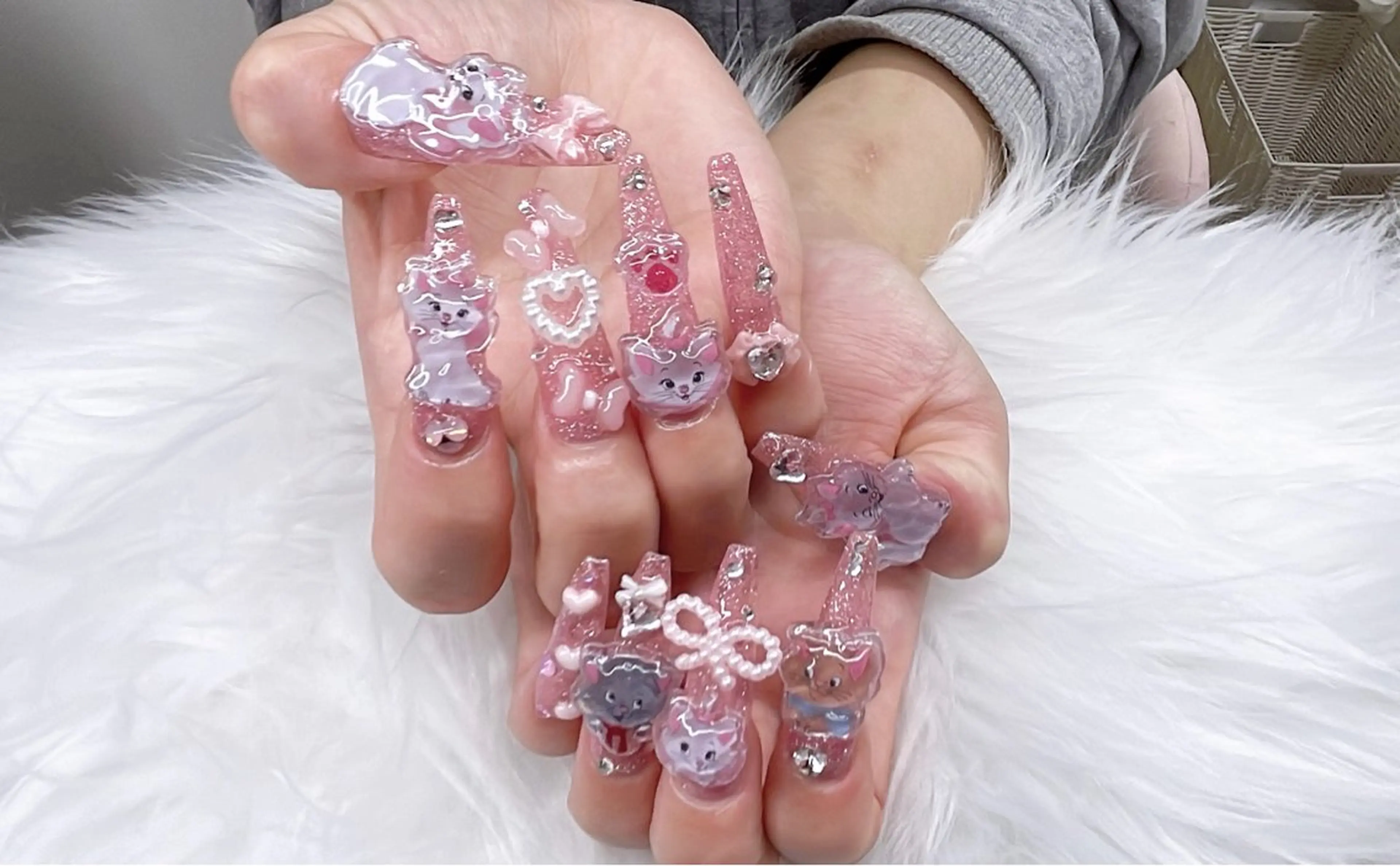 ネイル アニマル柄 チークネイル 成人式 フラッシュネイル フットネイル ハンドネイル B·U Nail大宮 /学🈹あり/Umのネイルデザイン