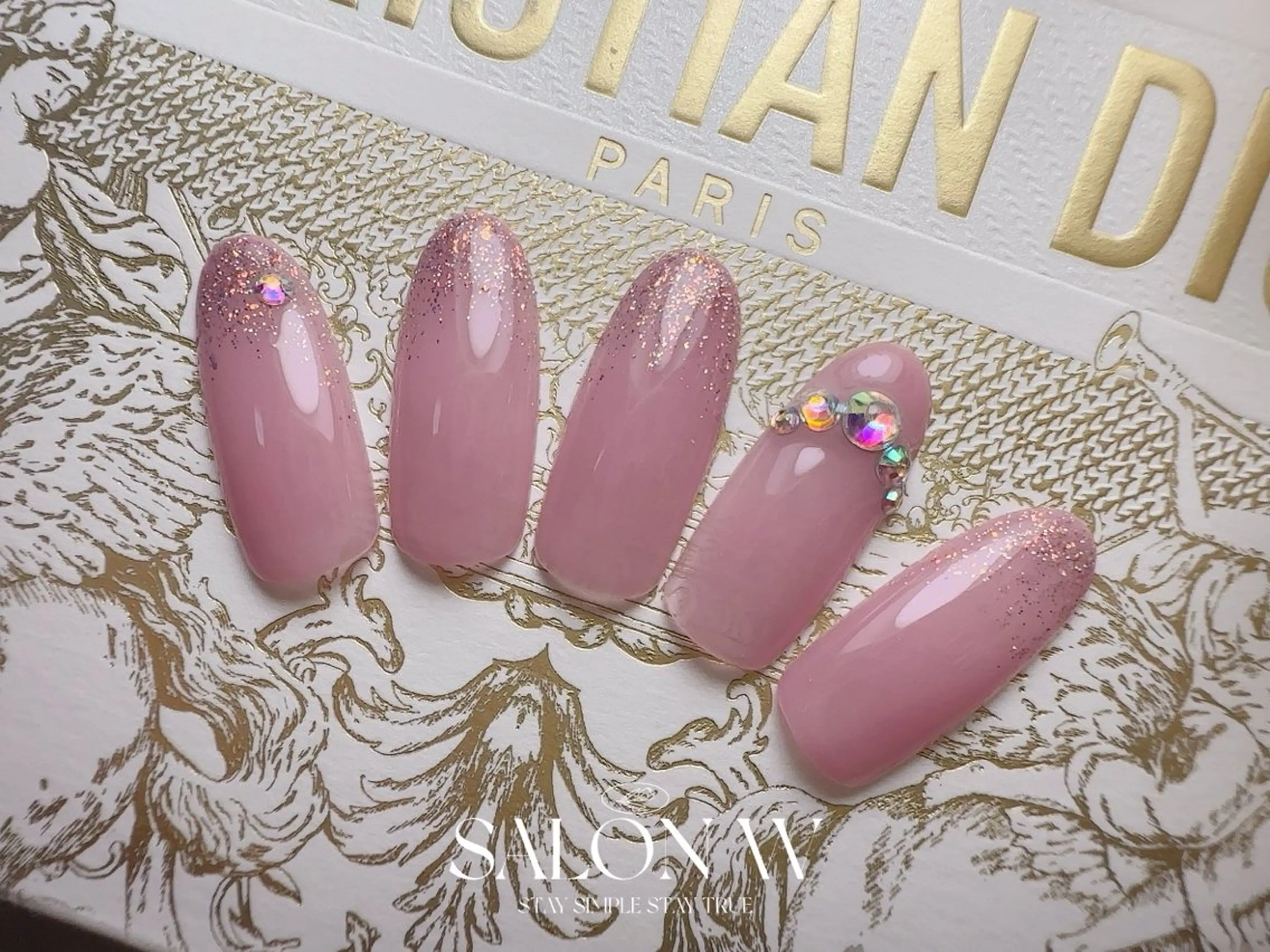 ネイル ワンカラーネイル シンプルネイル ハンドネイル SALON W✨ momoのネイルデザイン